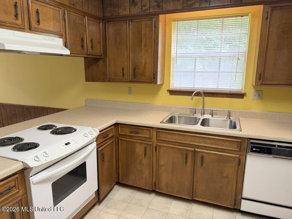 232 Forest Valley Drive Property Photo 5