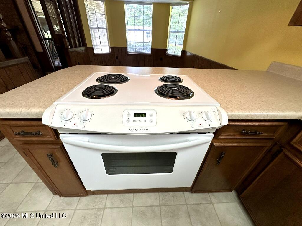 232 Forest Valley Drive Property Photo 7