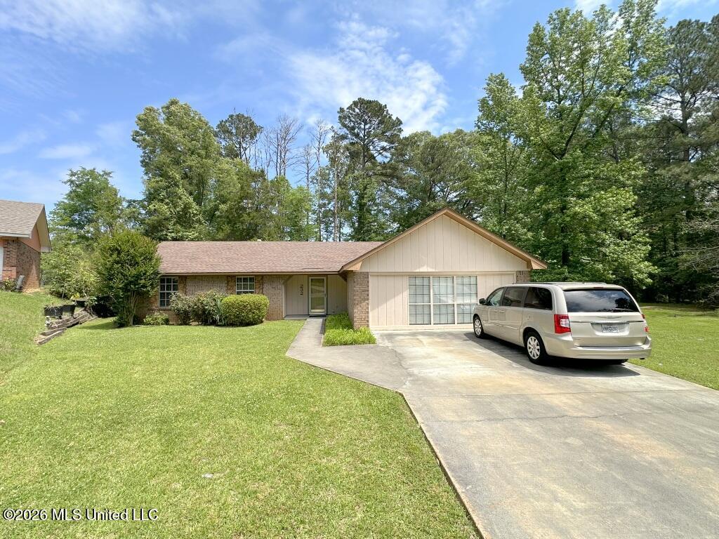 232 Forest Valley Drive Property Photo 27