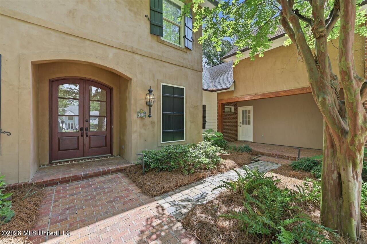 308 Oakmont Trail Property Photo 3
