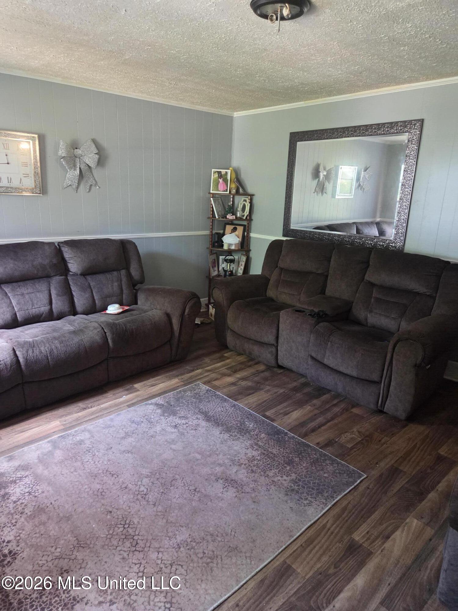 541 Pecan Street Property Photo 2
