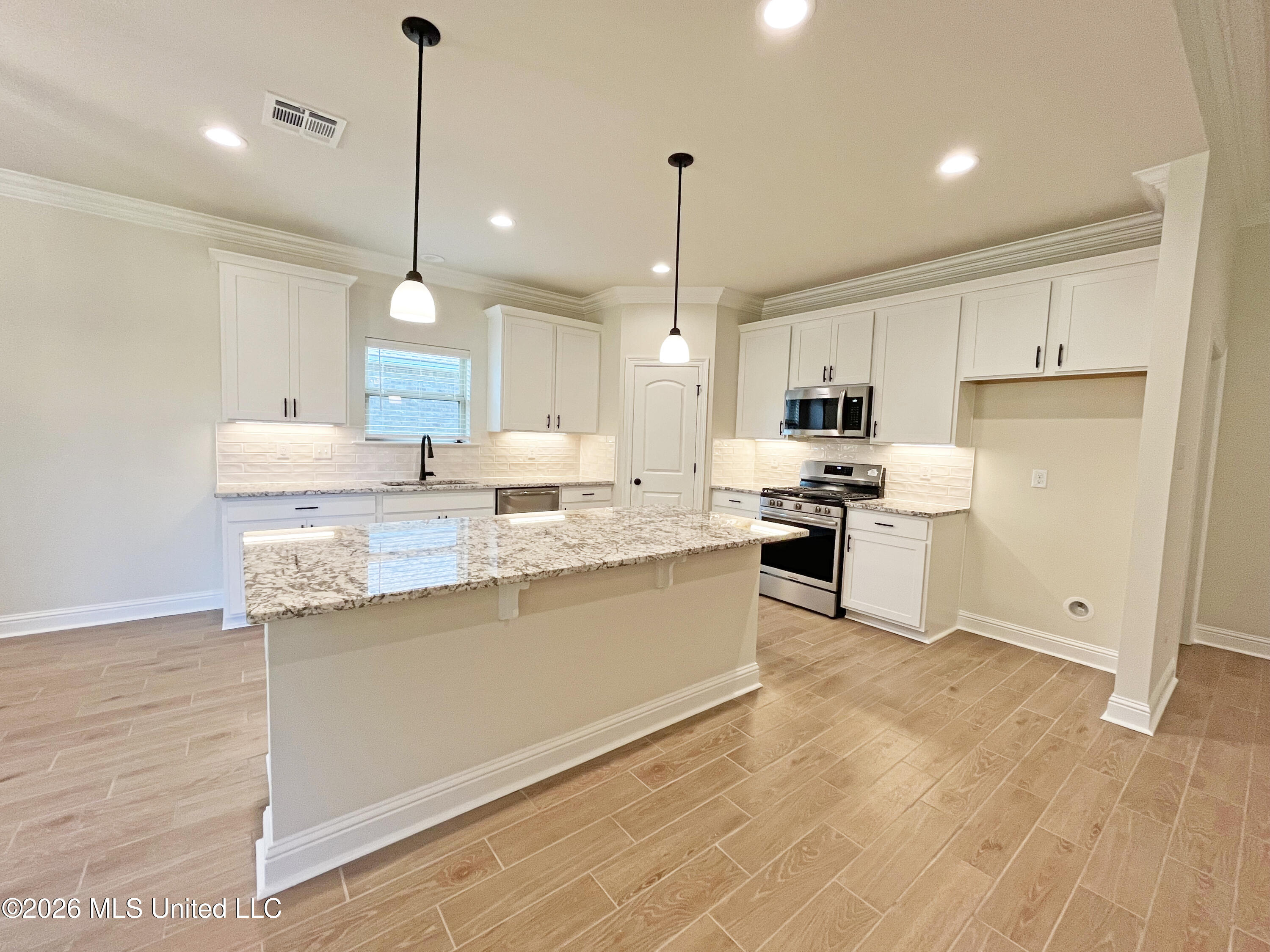 14388 Swan Ridge Circle Property Photo 3