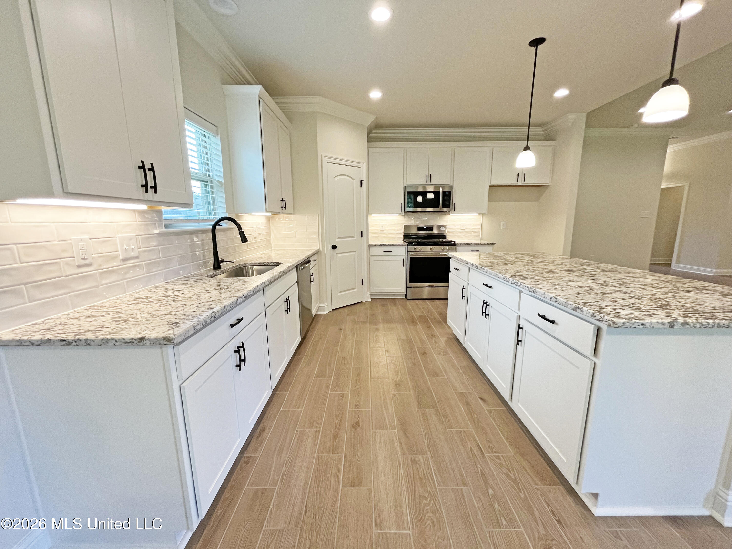 14388 Swan Ridge Circle Property Photo 4