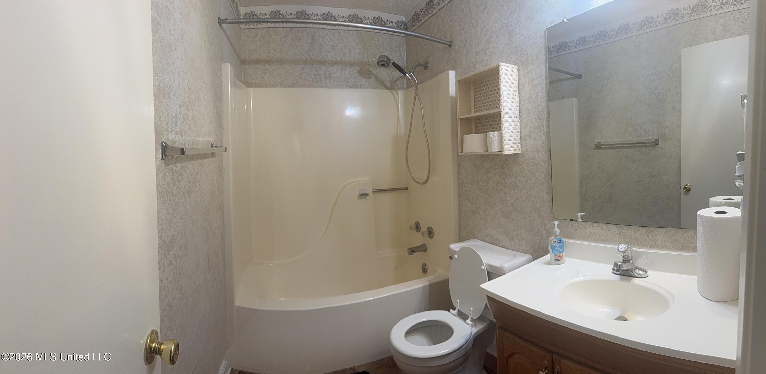 1716 Tradewinds Drive Property Photo 7