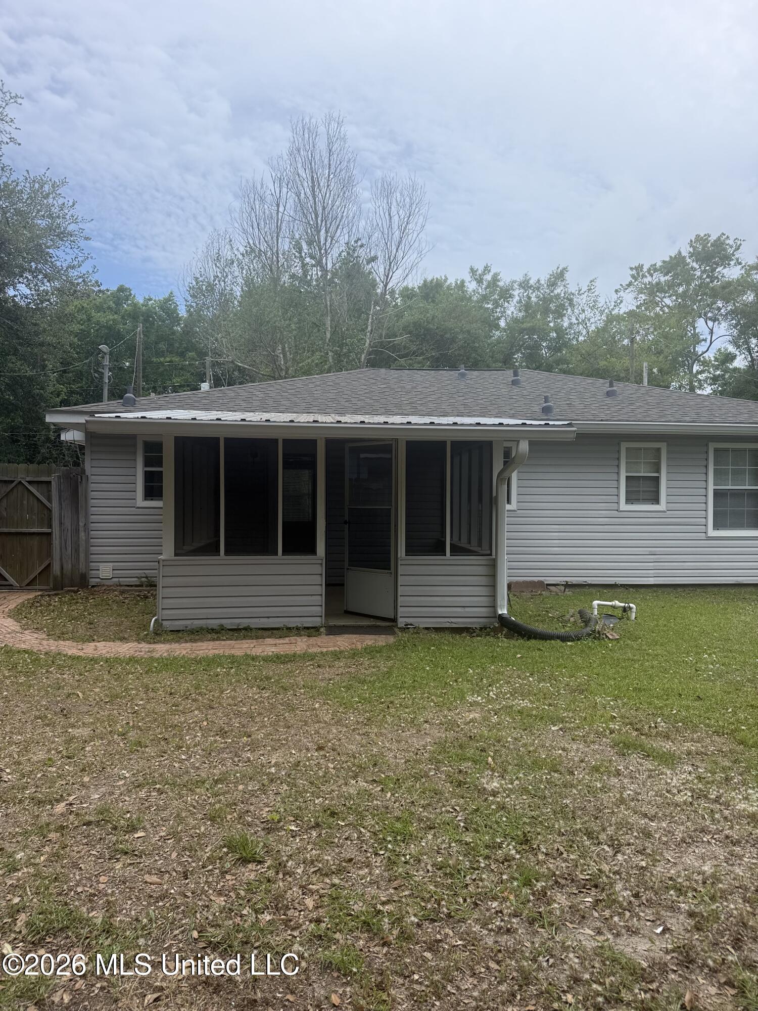 1716 Tradewinds Drive Property Photo 12
