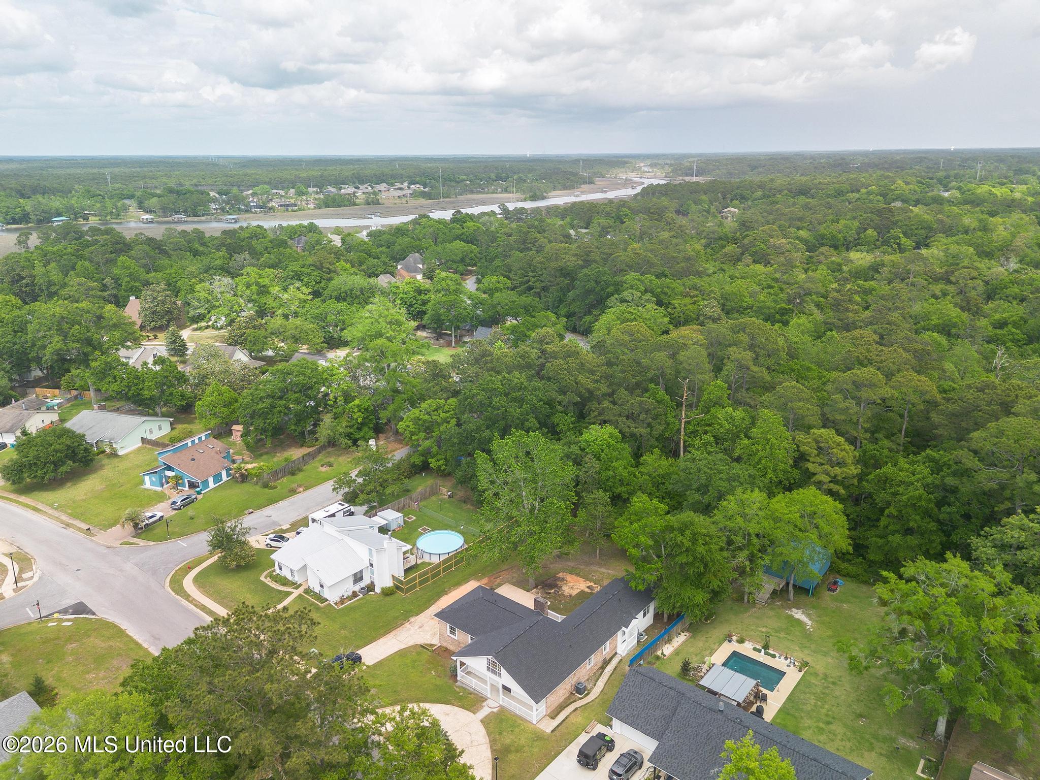 1348 Diller Road Property Photo 8
