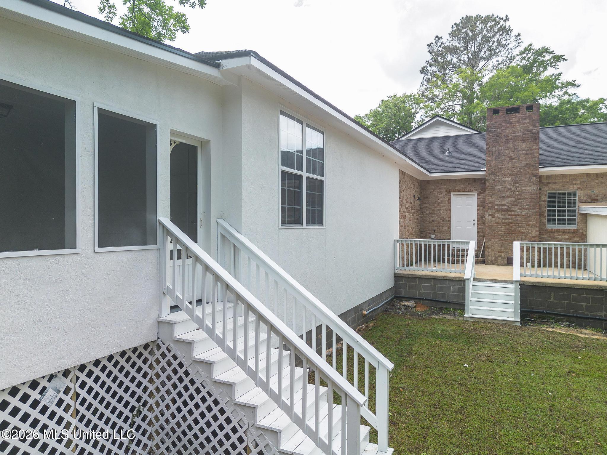 1348 Diller Road Property Photo 11