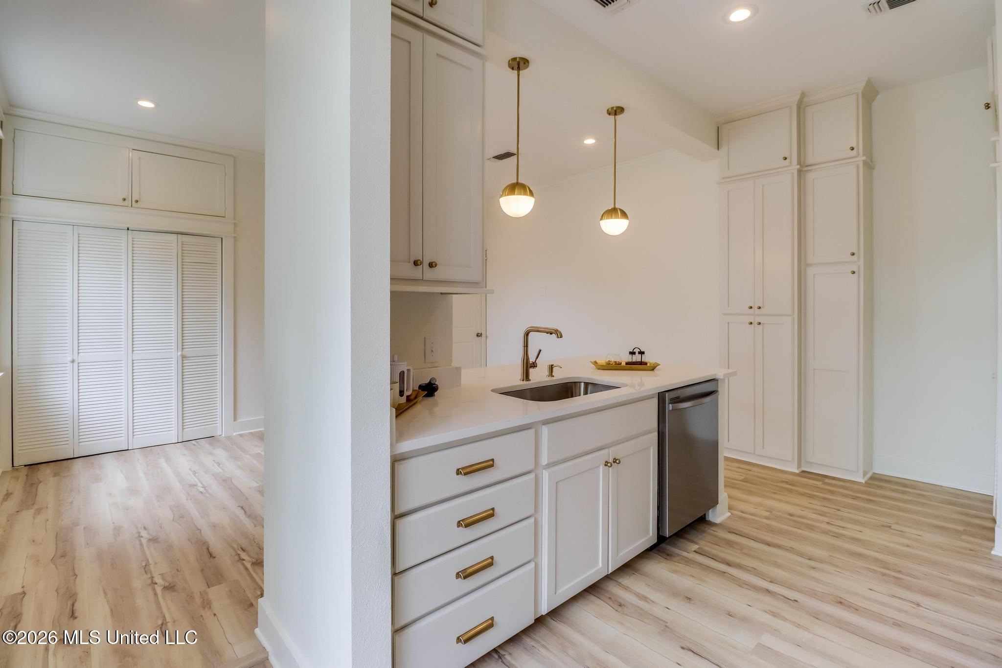 1348 Diller Road Property Photo 38