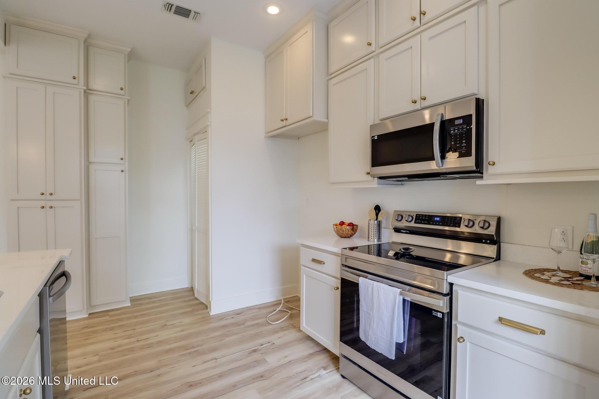1348 Diller Road Property Photo 39