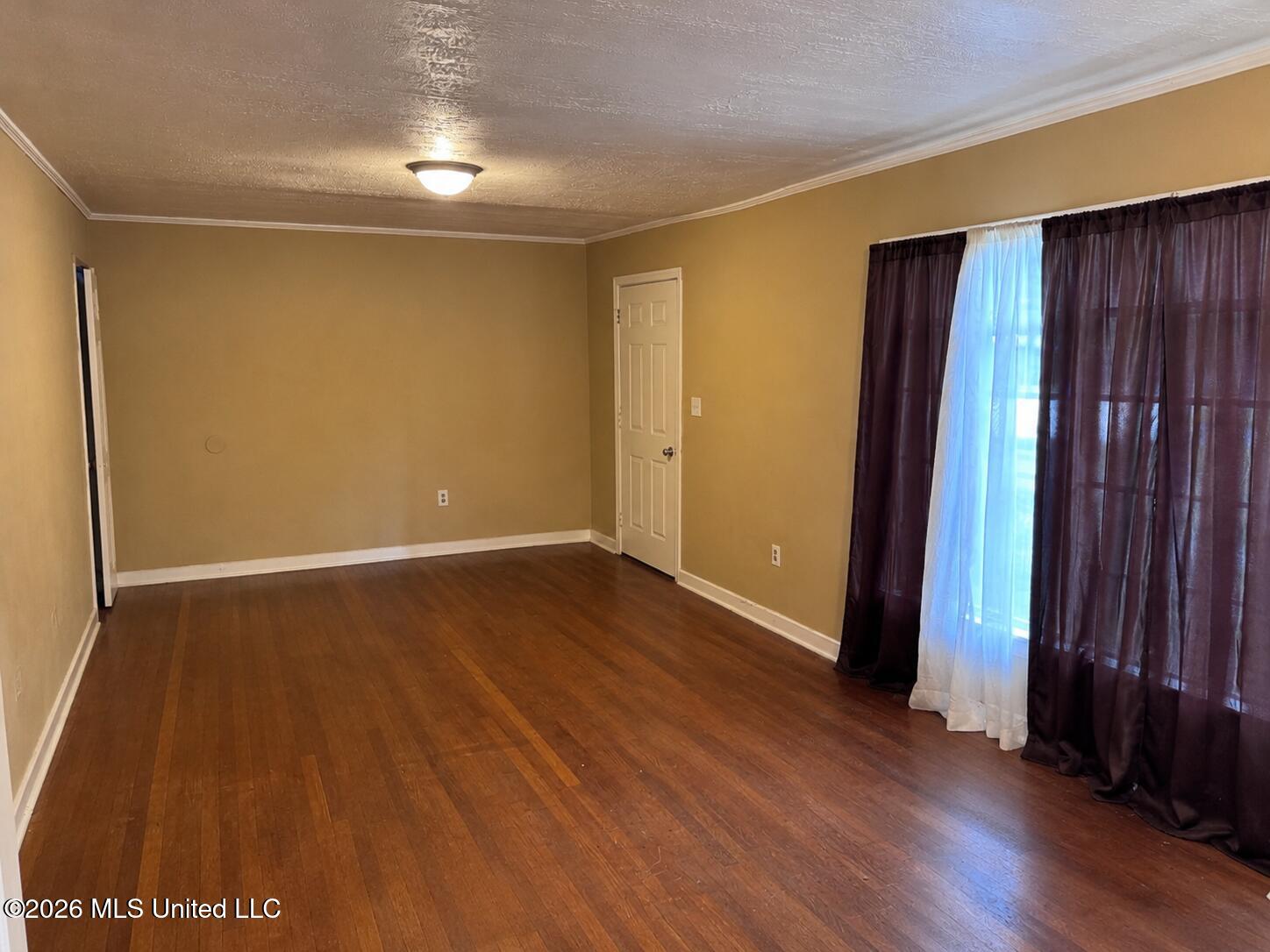 668 Broadmoor Drive Property Photo 3