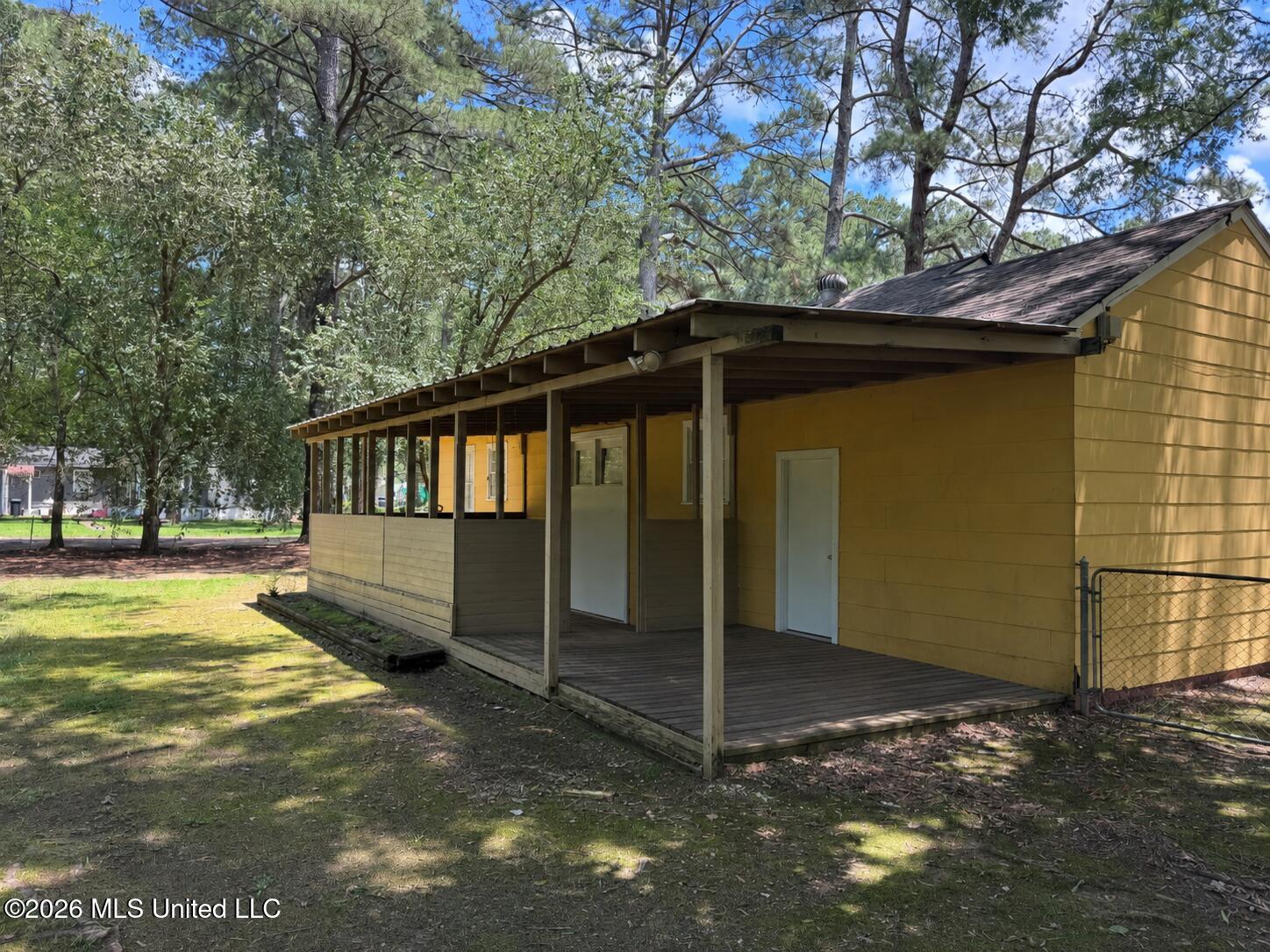668 Broadmoor Drive Property Photo 10