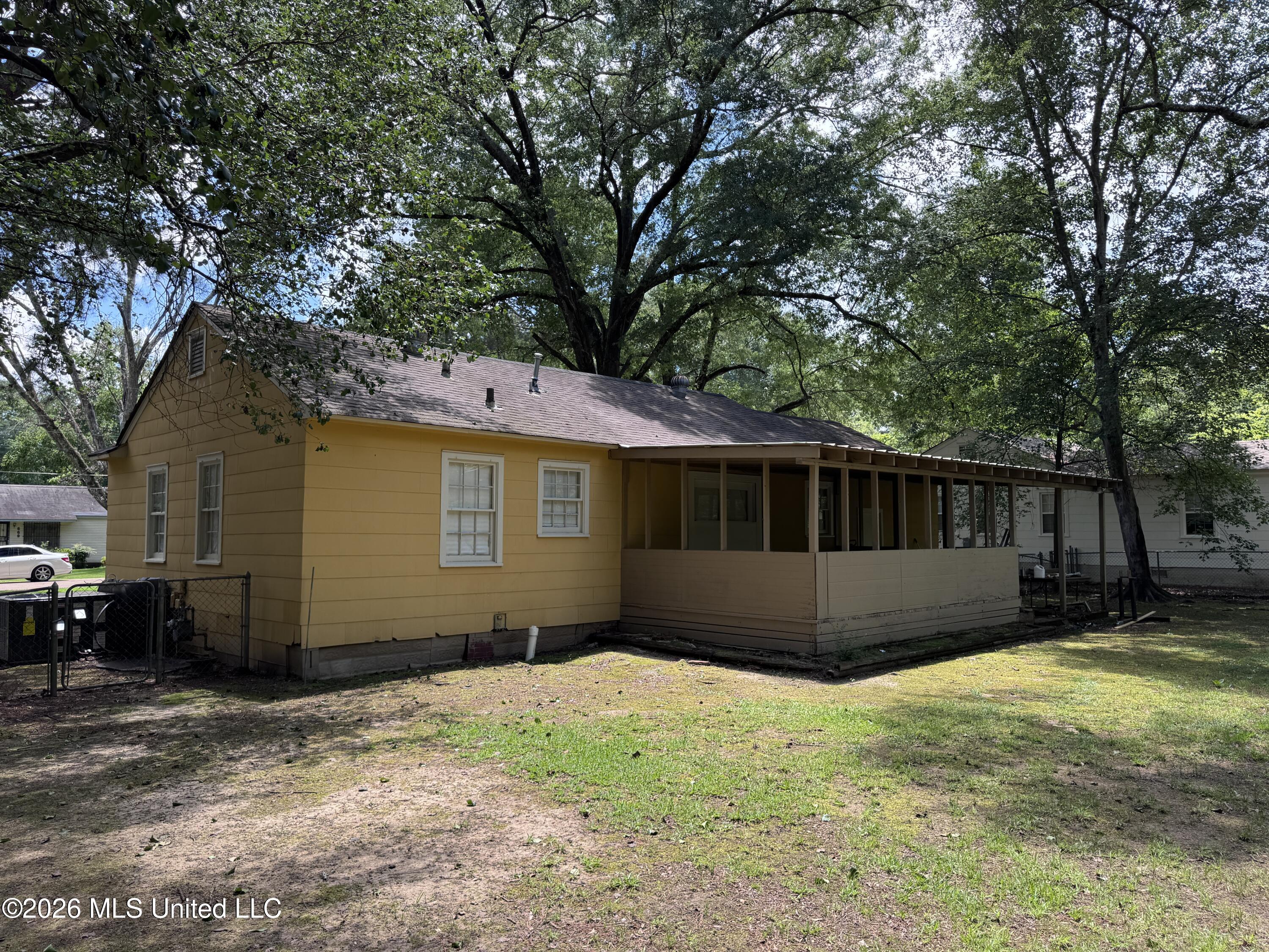 668 Broadmoor Drive Property Photo 11