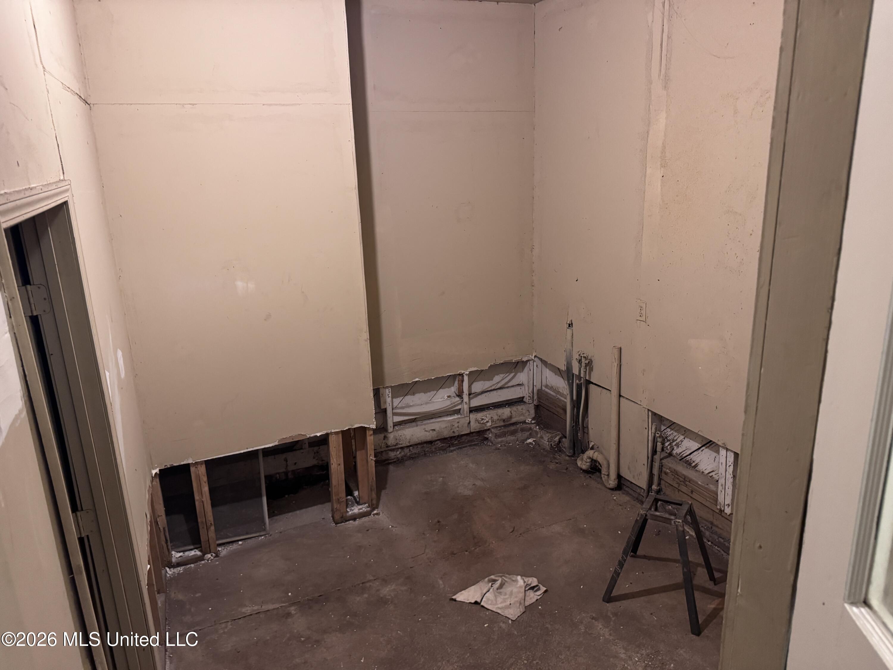 668 Broadmoor Drive Property Photo 13