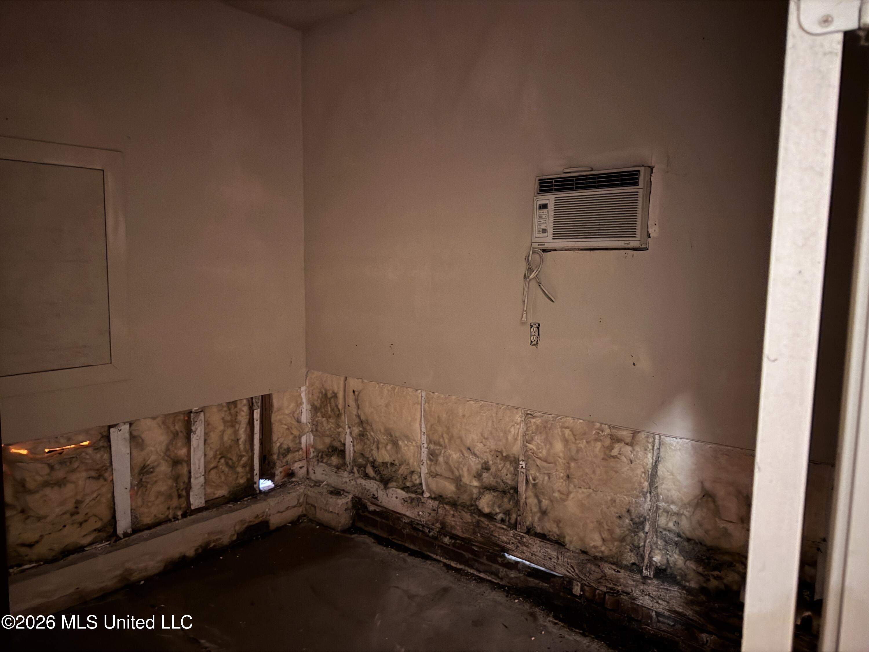 668 Broadmoor Drive Property Photo 14