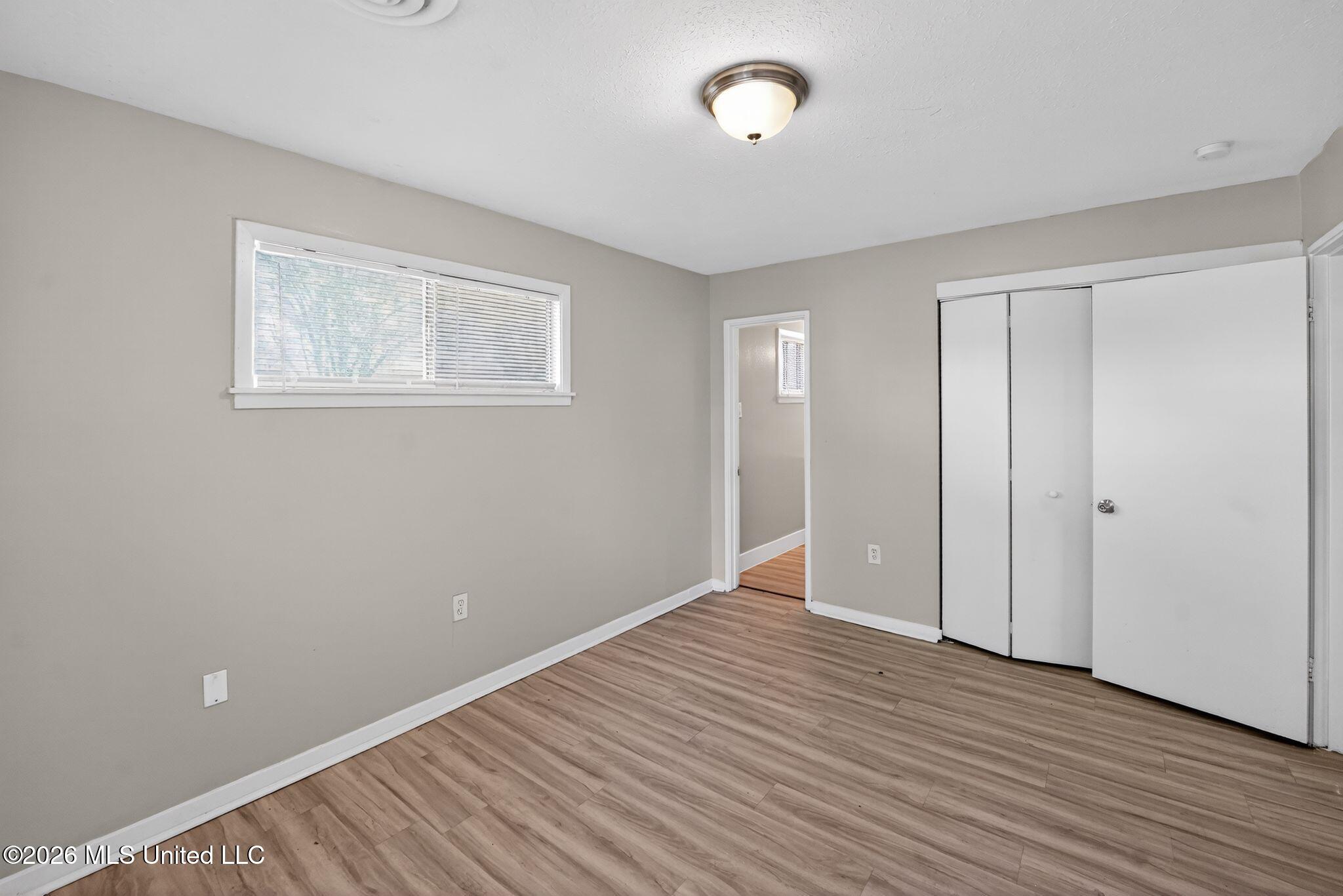 5730 Ne Imperial Drive Property Photo 10