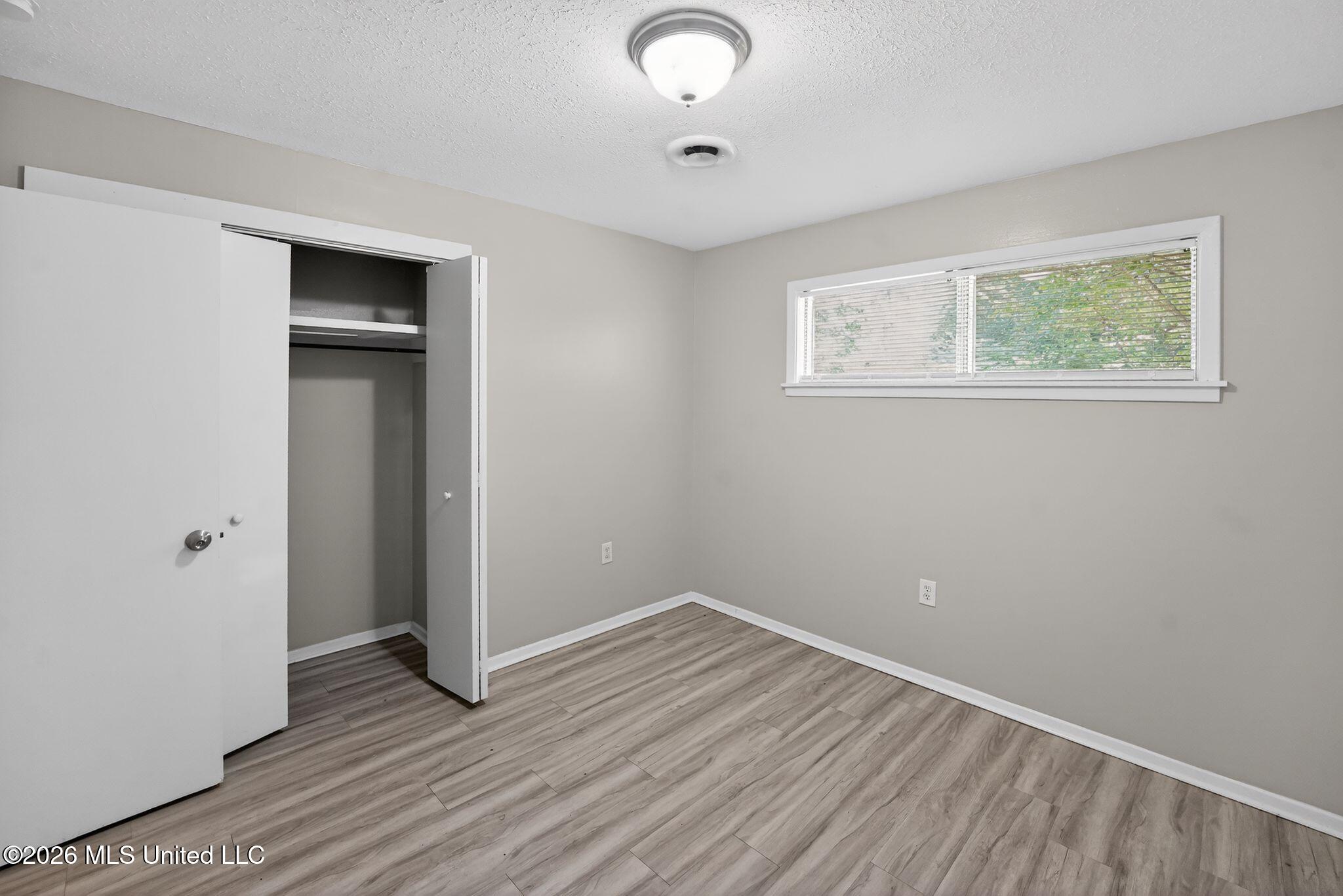 5730 Ne Imperial Drive Property Photo 11