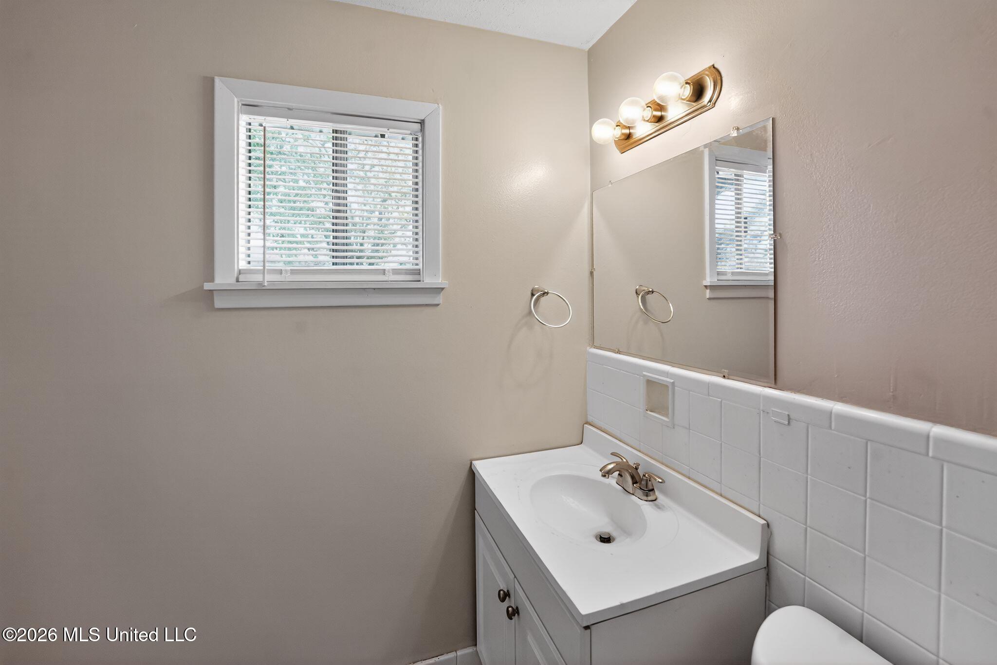 5730 Ne Imperial Drive Property Photo 12