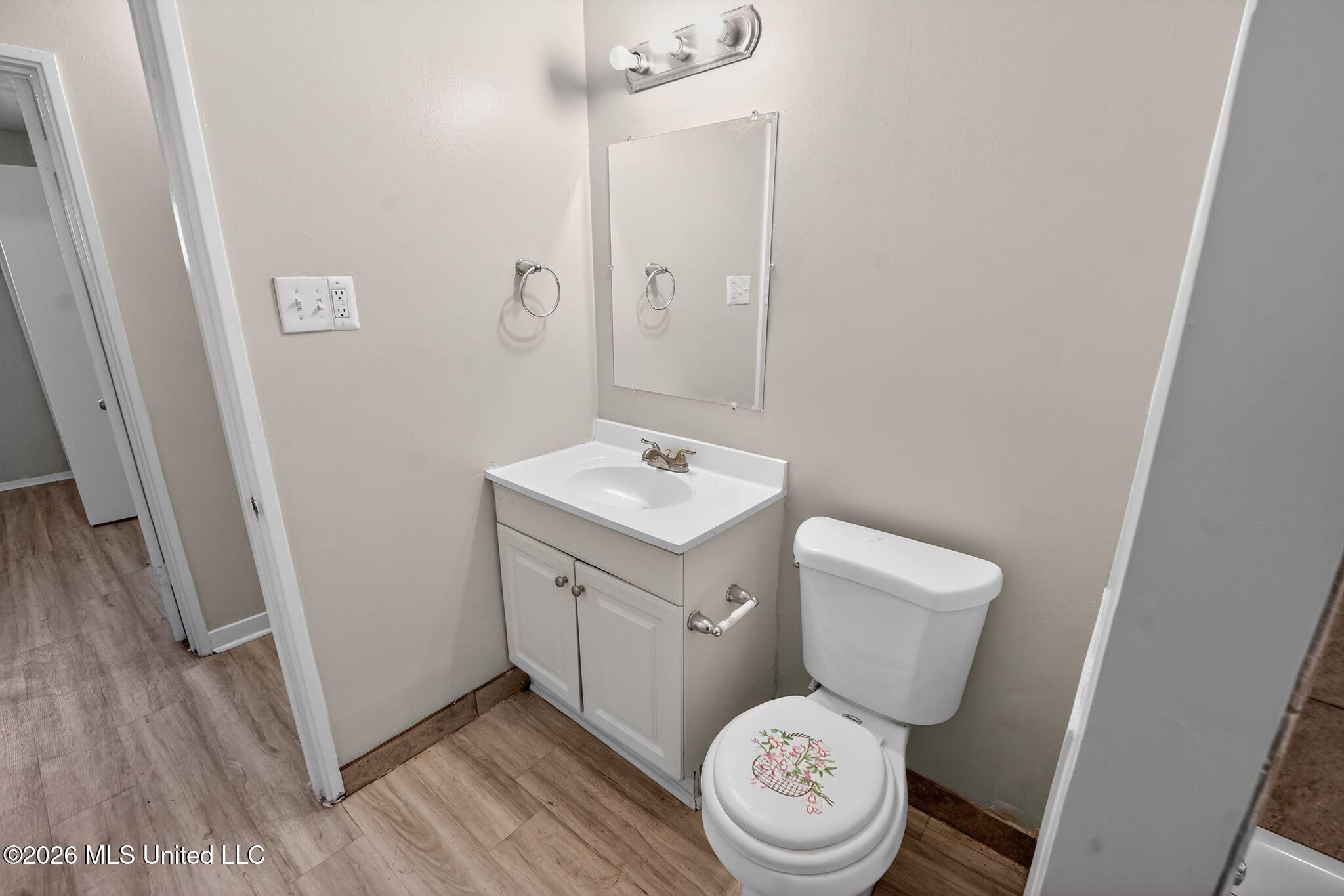 5730 Ne Imperial Drive Property Photo 14