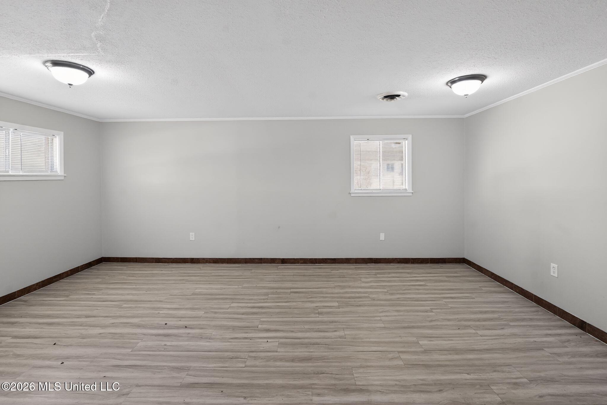 5730 Ne Imperial Drive Property Photo 22