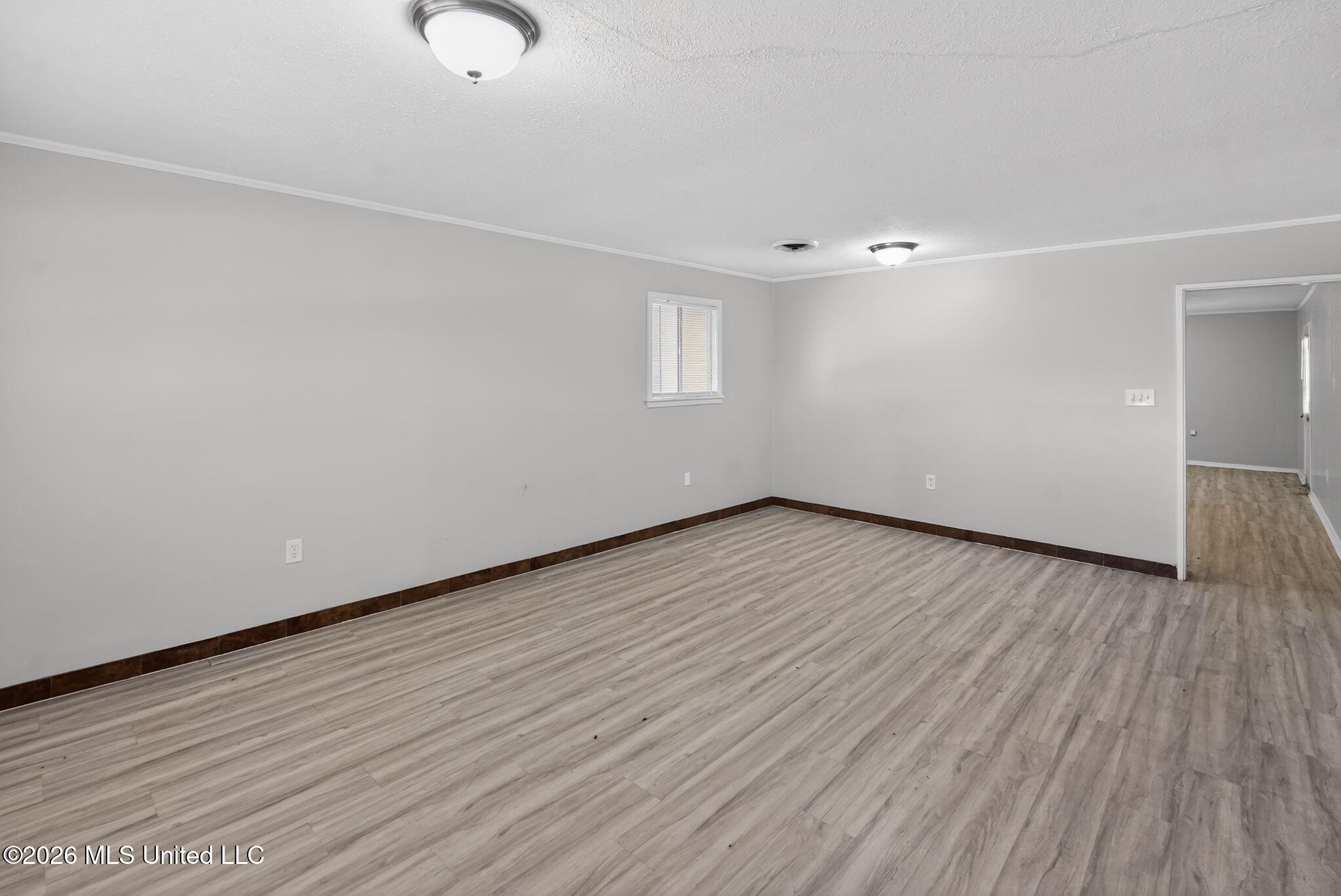 5730 Ne Imperial Drive Property Photo 24