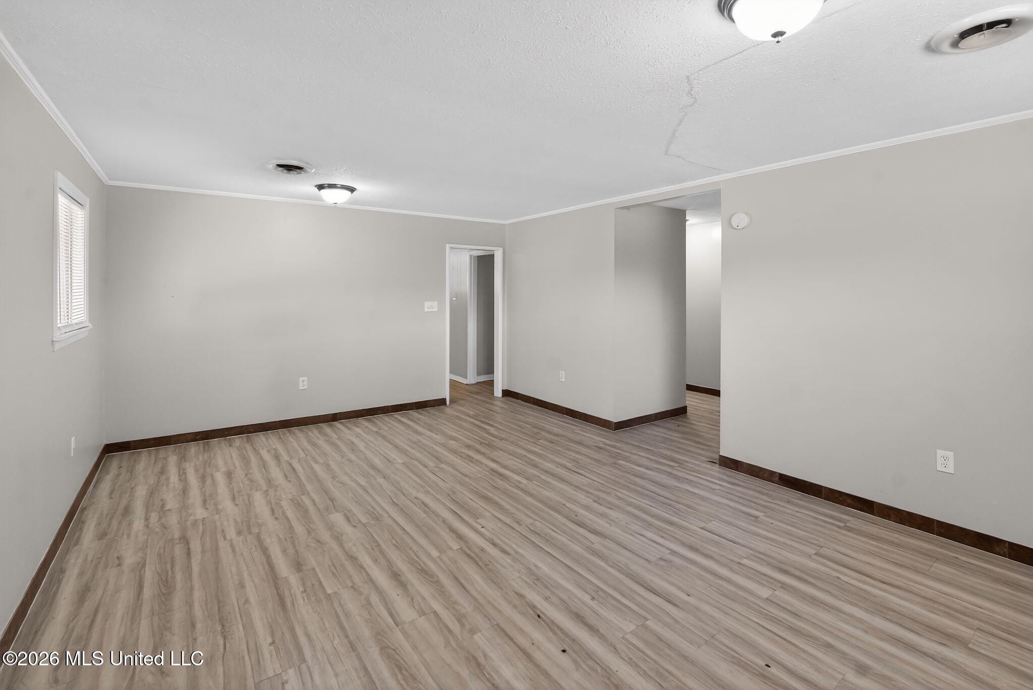 5730 Ne Imperial Drive Property Photo 27