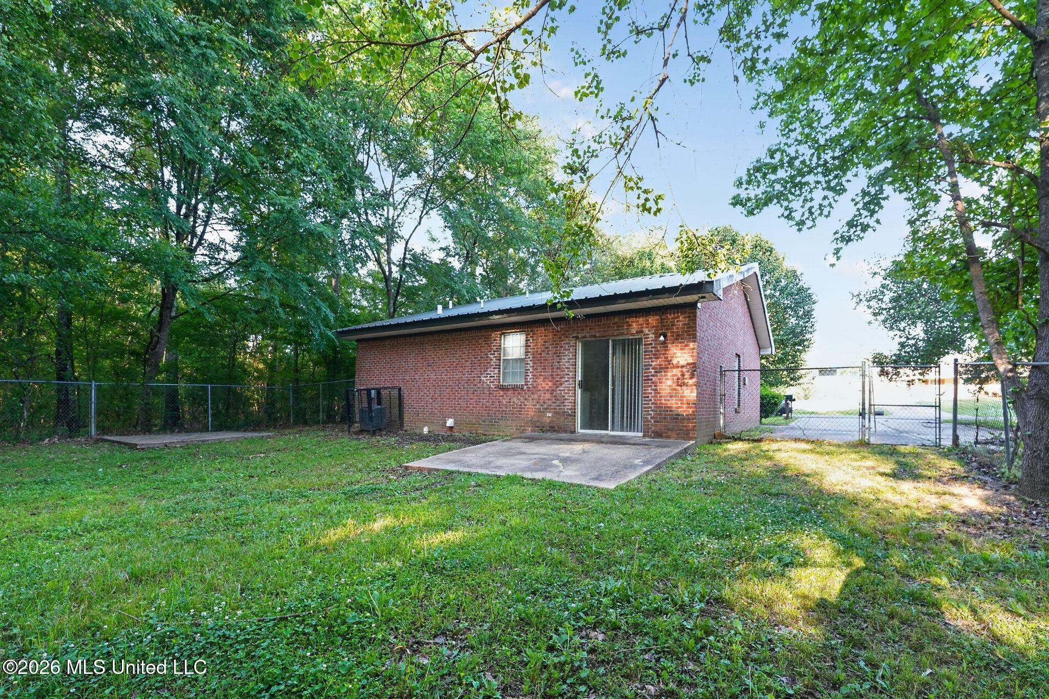 4090 Puckett Road Property Photo 2