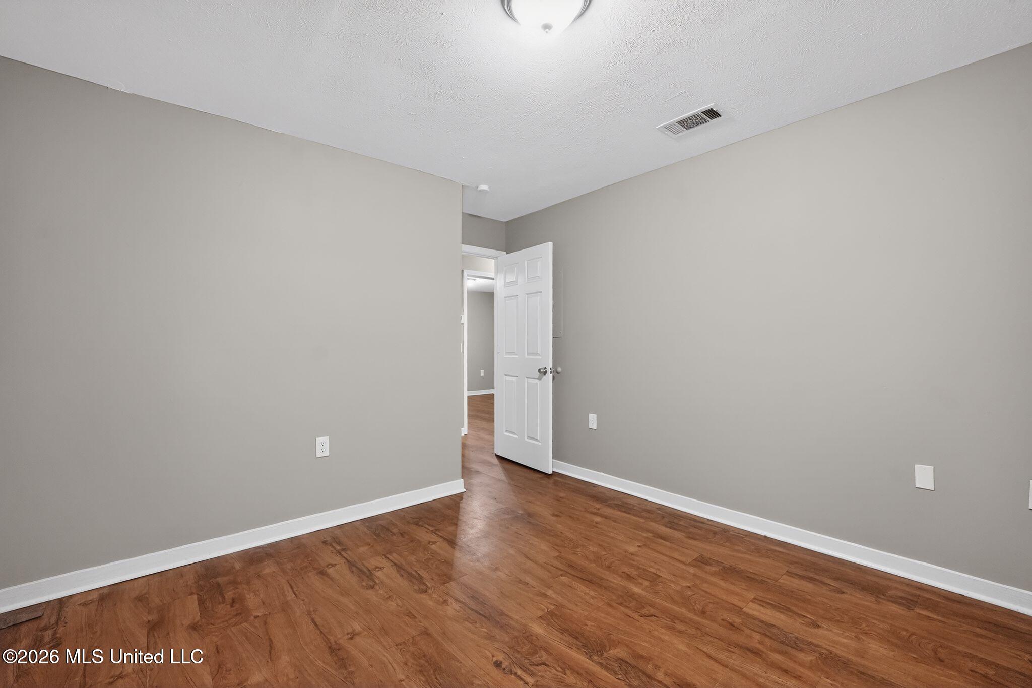 4090 Puckett Road Property Photo 15