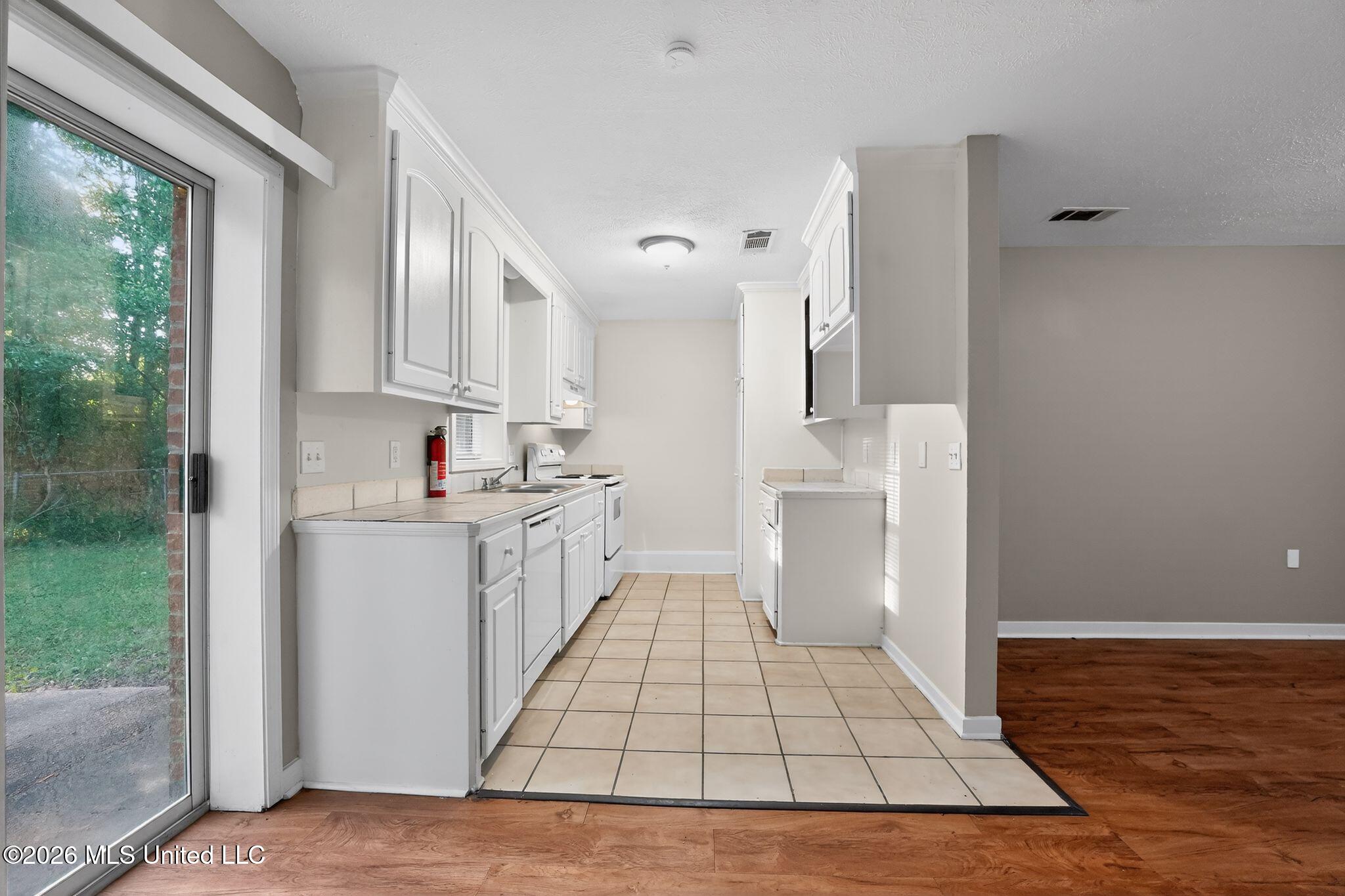 4090 Puckett Road Property Photo 24