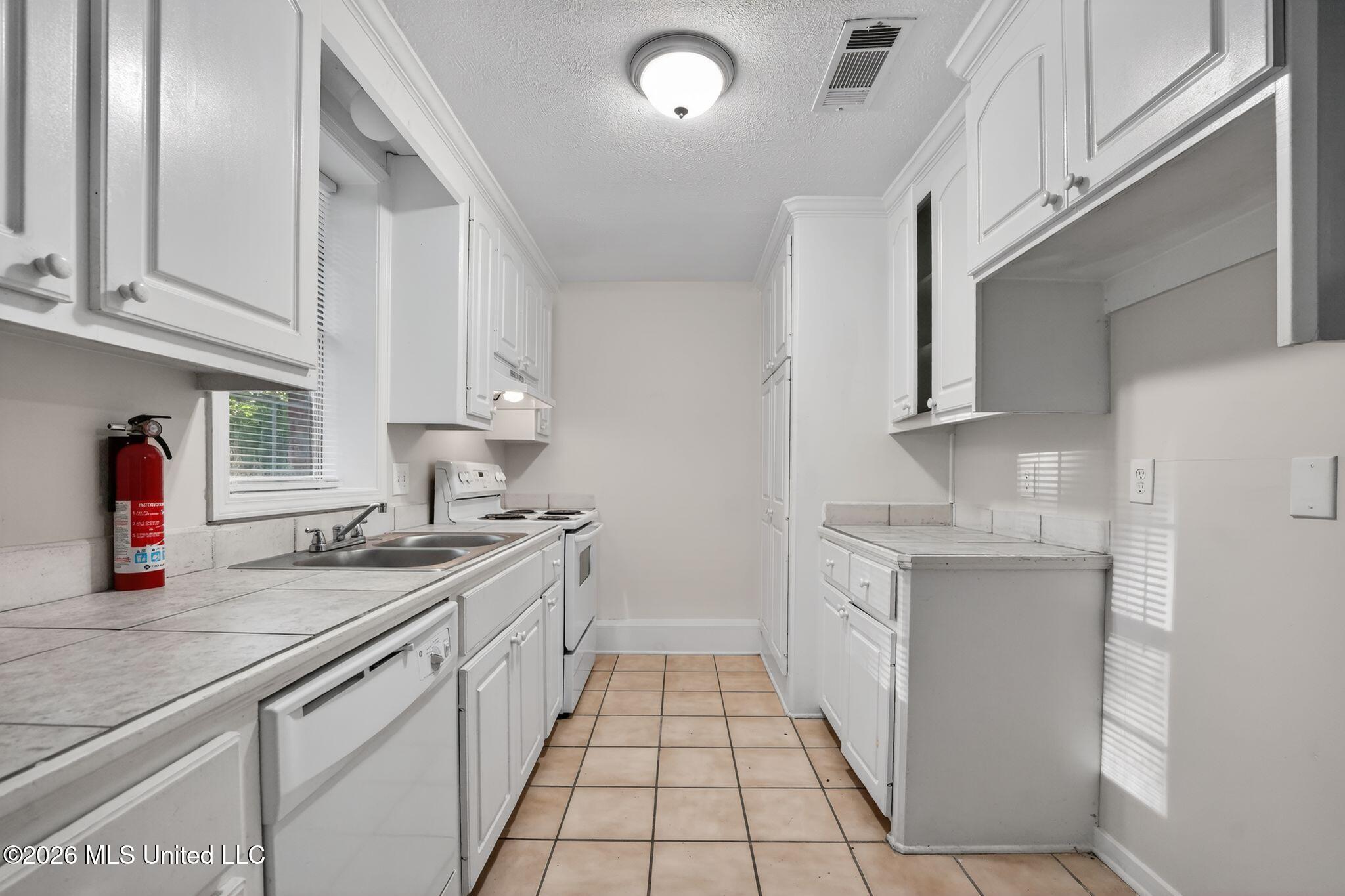 4090 Puckett Road Property Photo 28