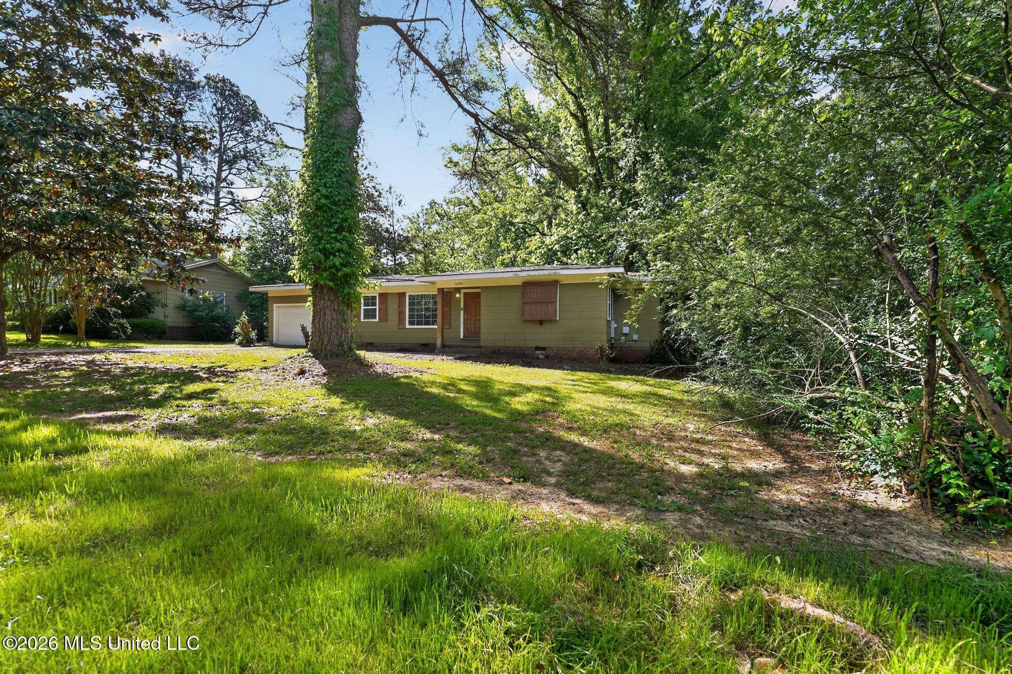 1639 Lockwood Avenue Property Photo 3