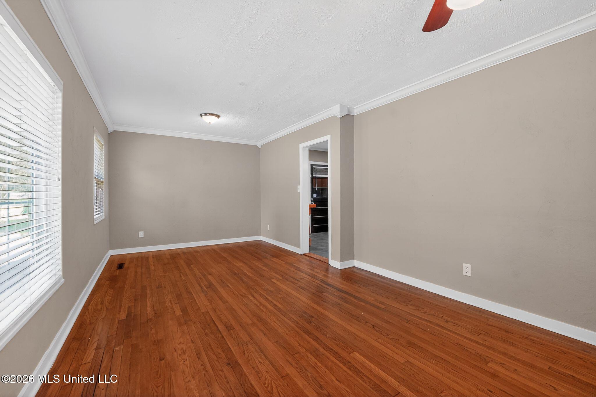 1639 Lockwood Avenue Property Photo 8