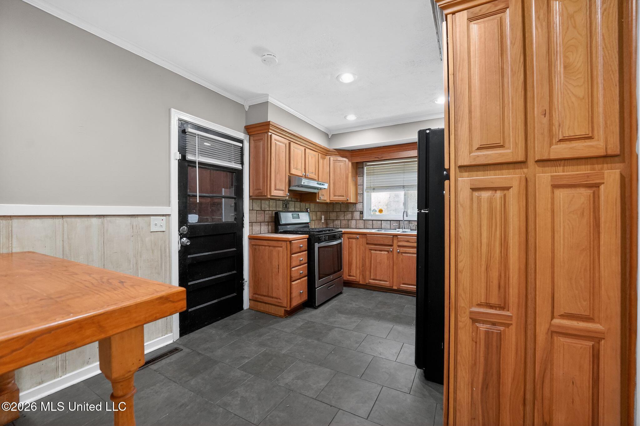 1639 Lockwood Avenue Property Photo 12
