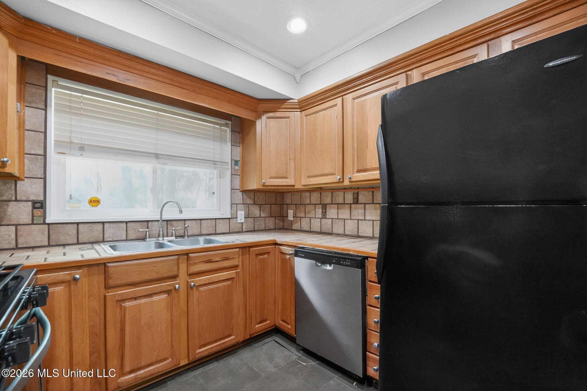 1639 Lockwood Avenue Property Photo 14