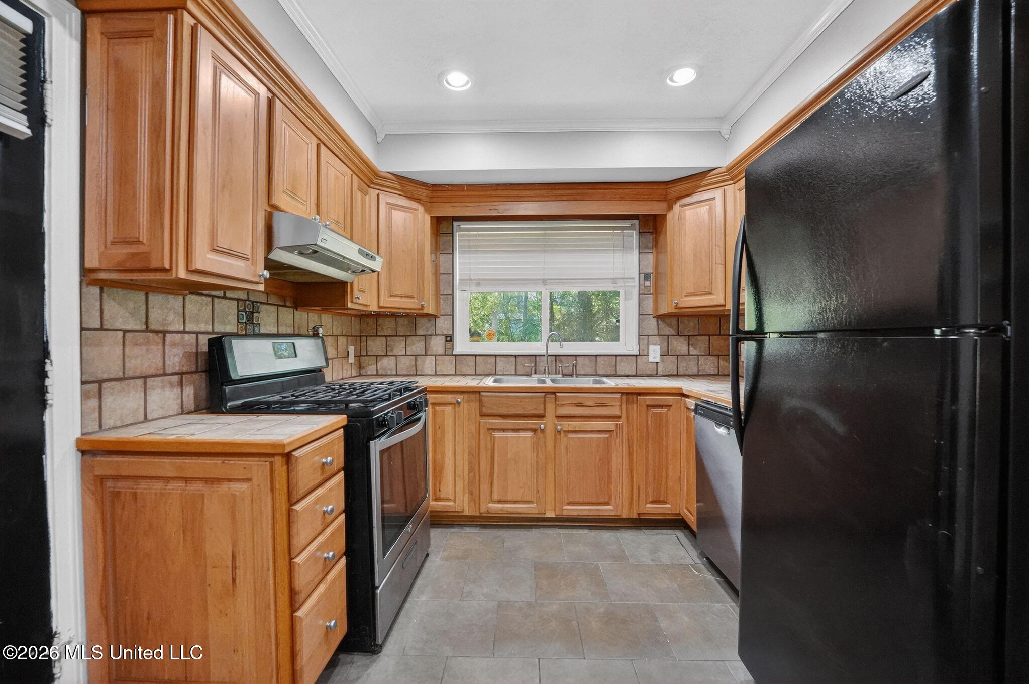 1639 Lockwood Avenue Property Photo 15