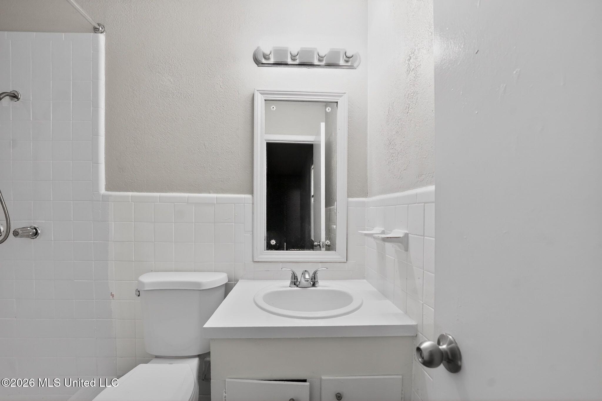 3045 Suncrest Drive Property Photo 14