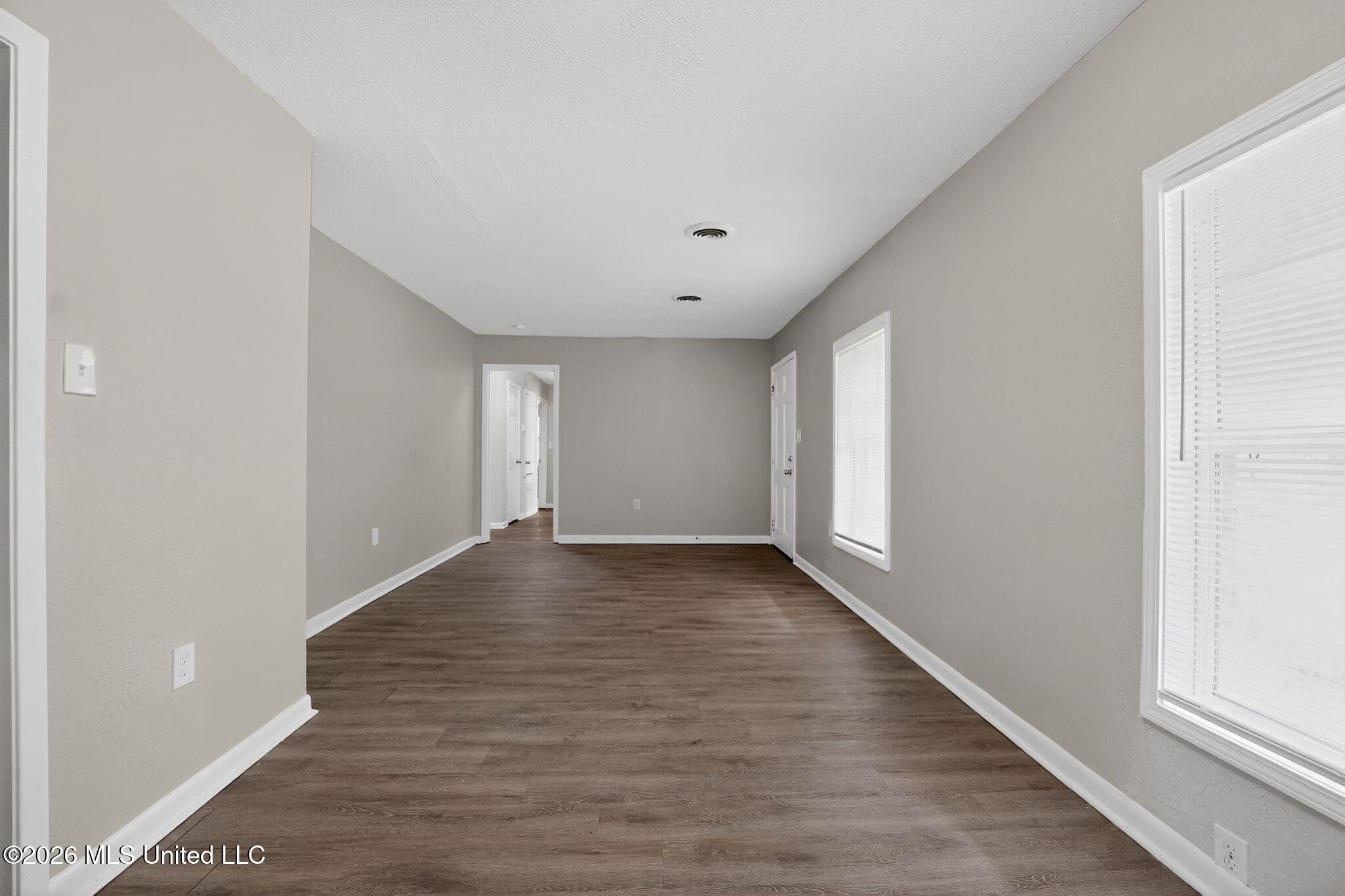 3045 Suncrest Drive Property Photo 18