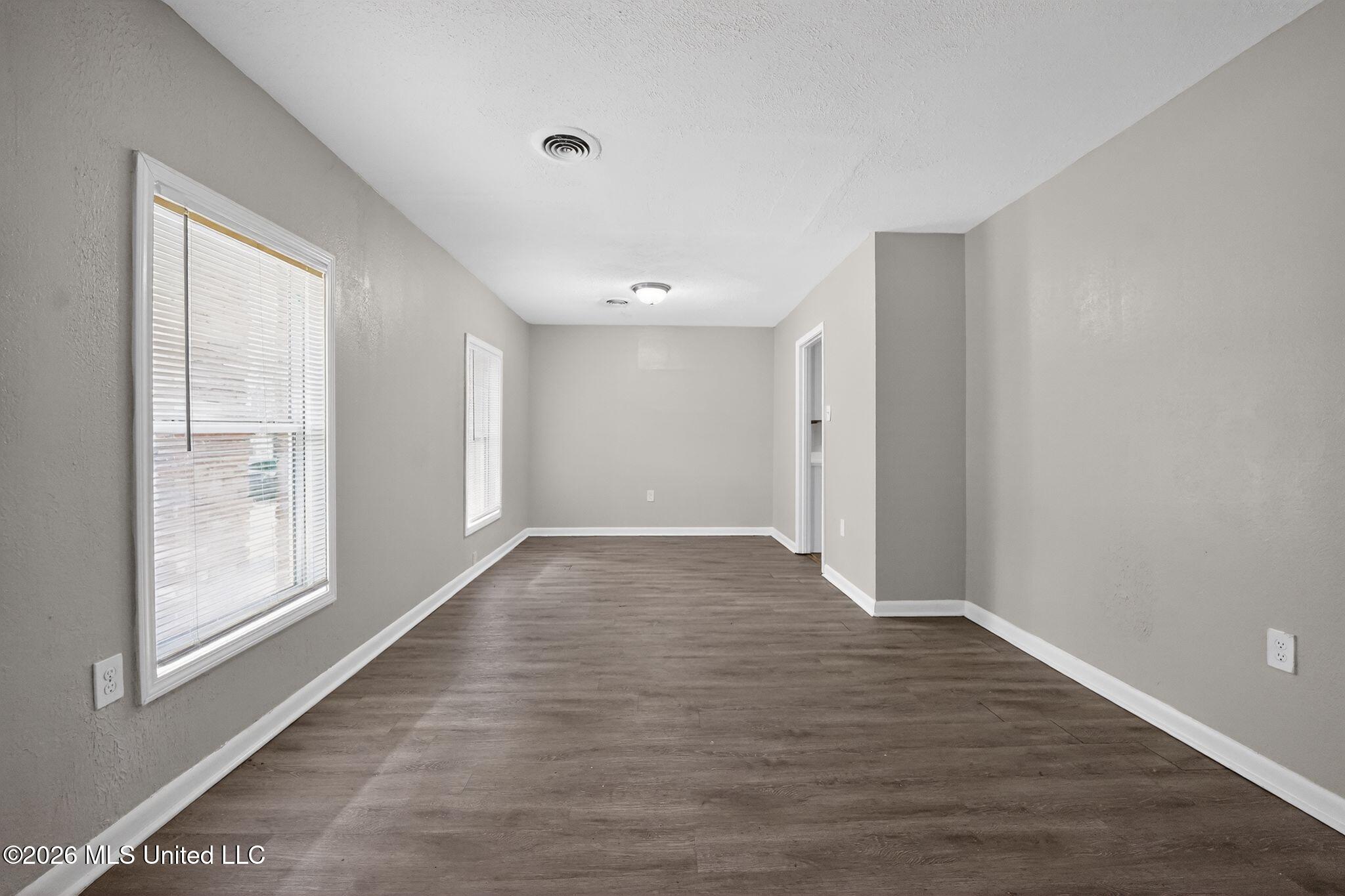 3045 Suncrest Drive Property Photo 20