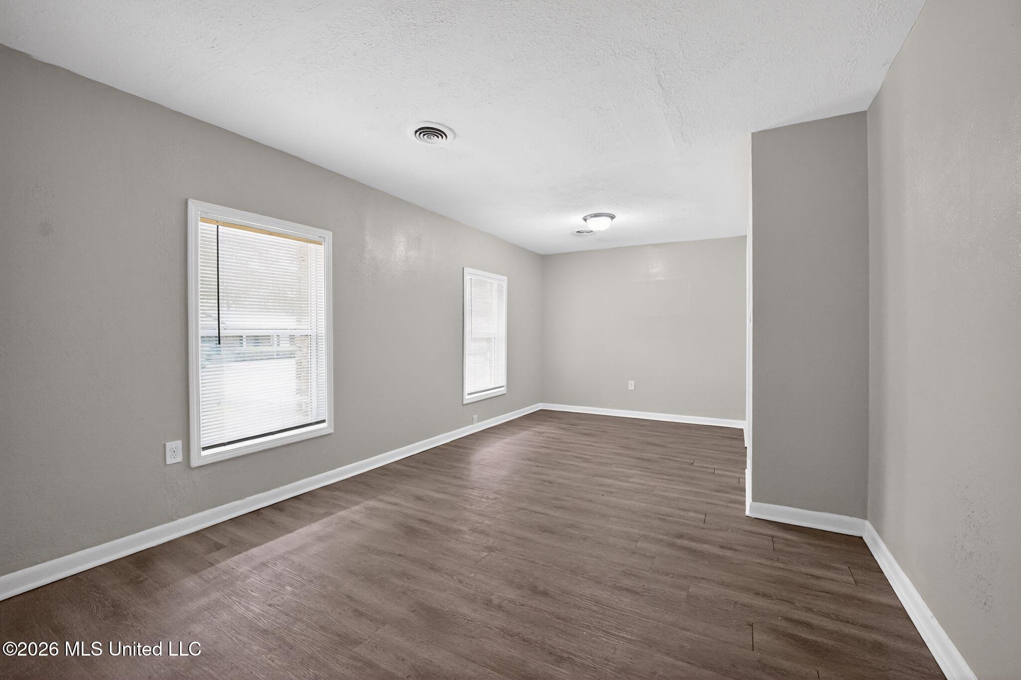 3045 Suncrest Drive Property Photo 28