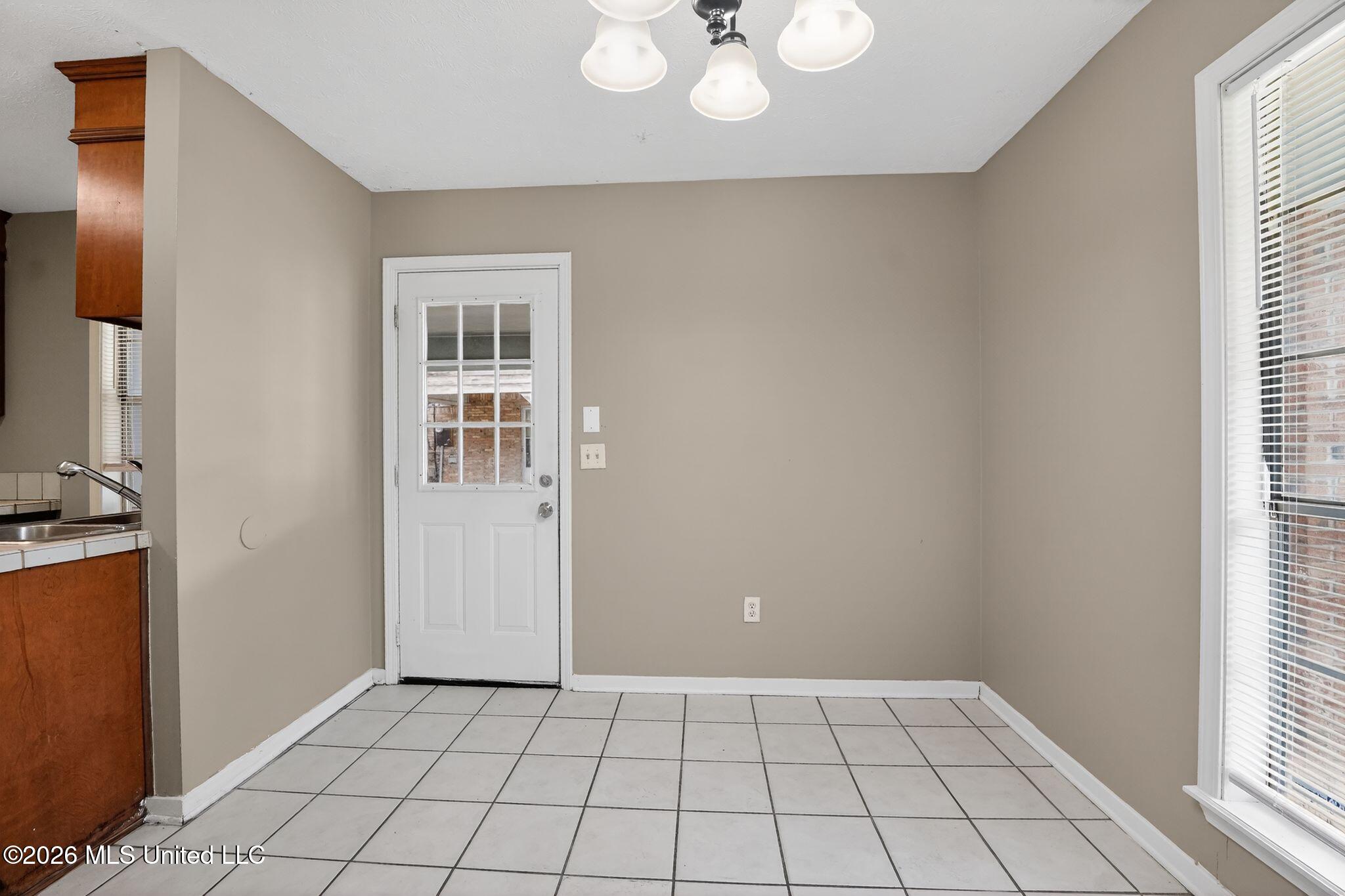 1444 Cherrie Avenue Property Photo 9