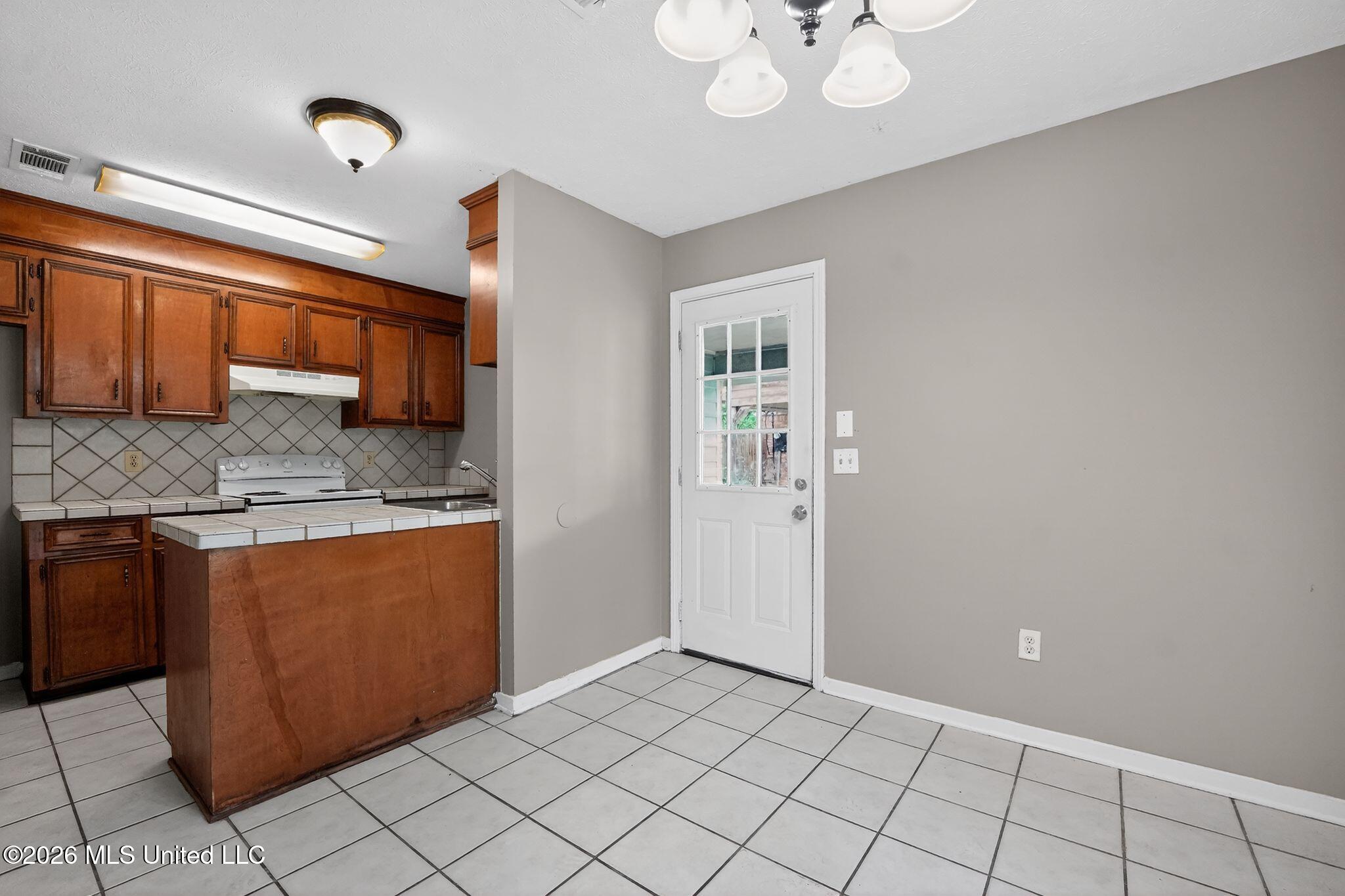 1444 Cherrie Avenue Property Photo 11