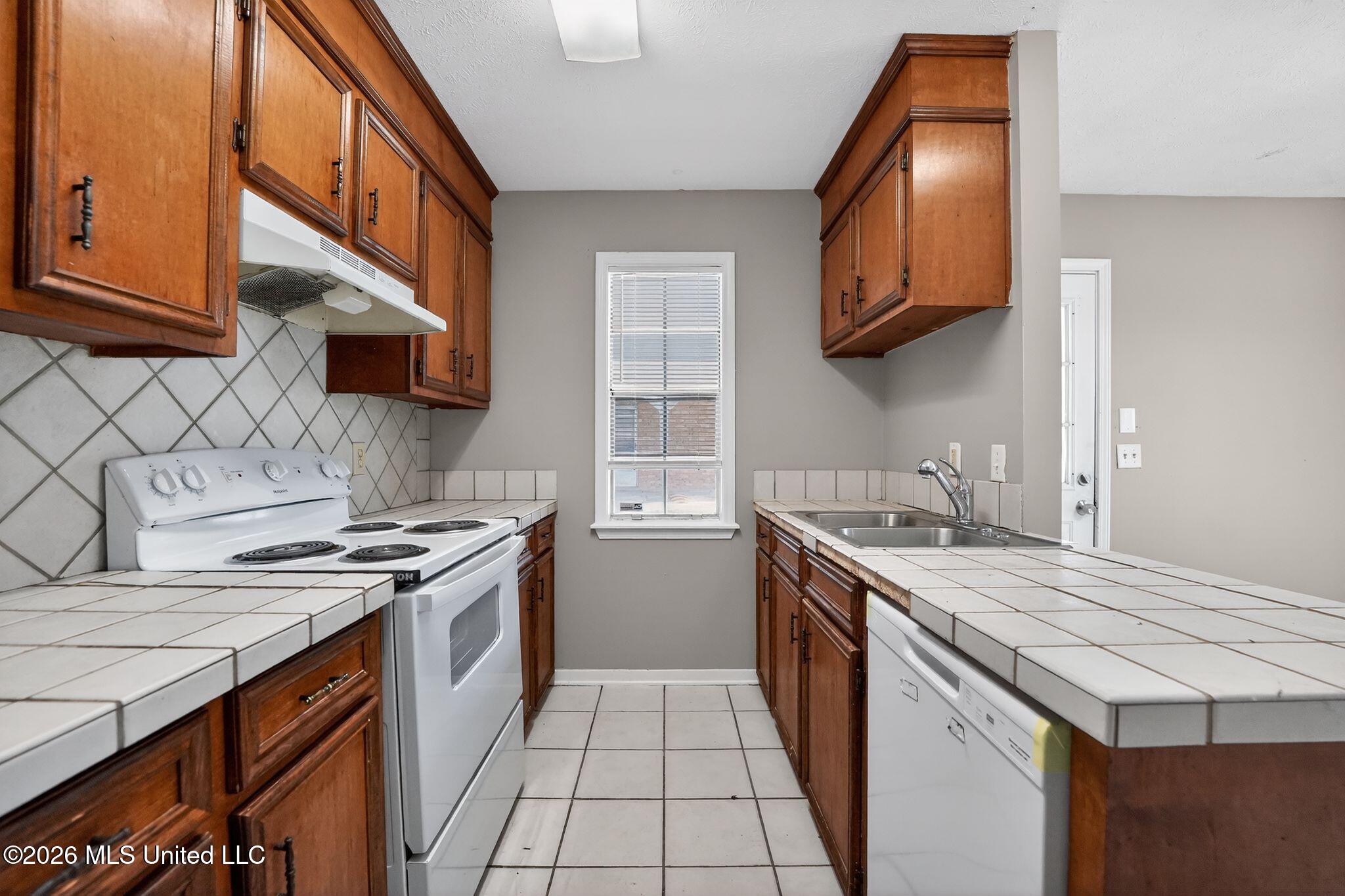 1444 Cherrie Avenue Property Photo 14