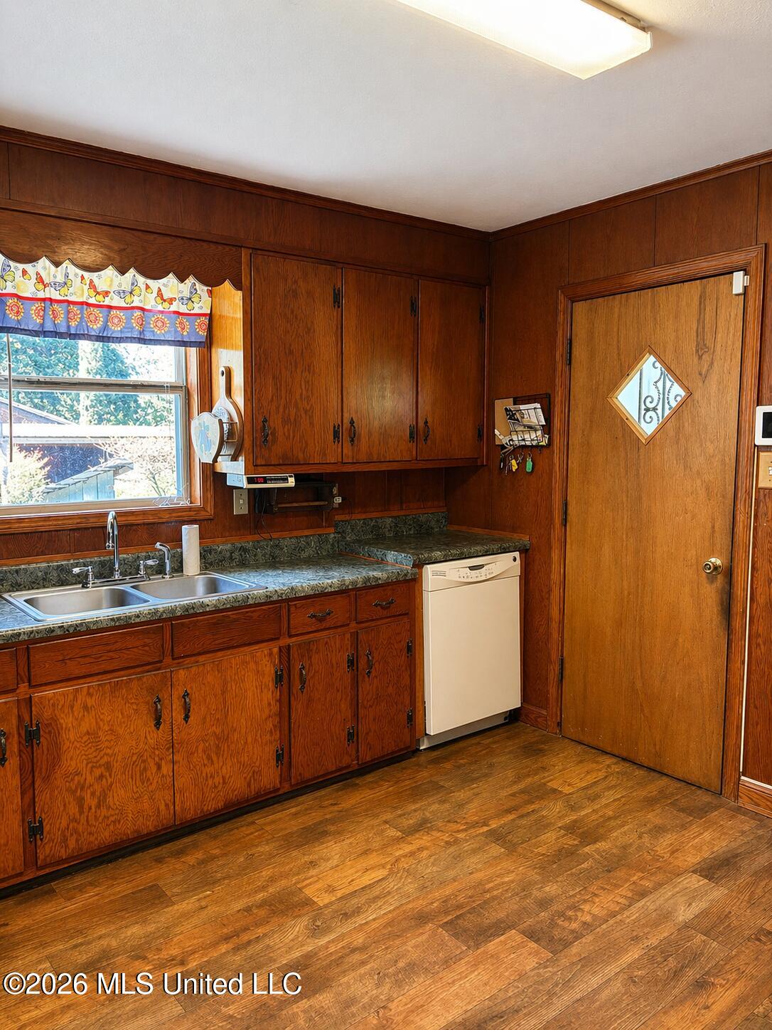 705 Grenada Boulevard Exd Property Photo 5