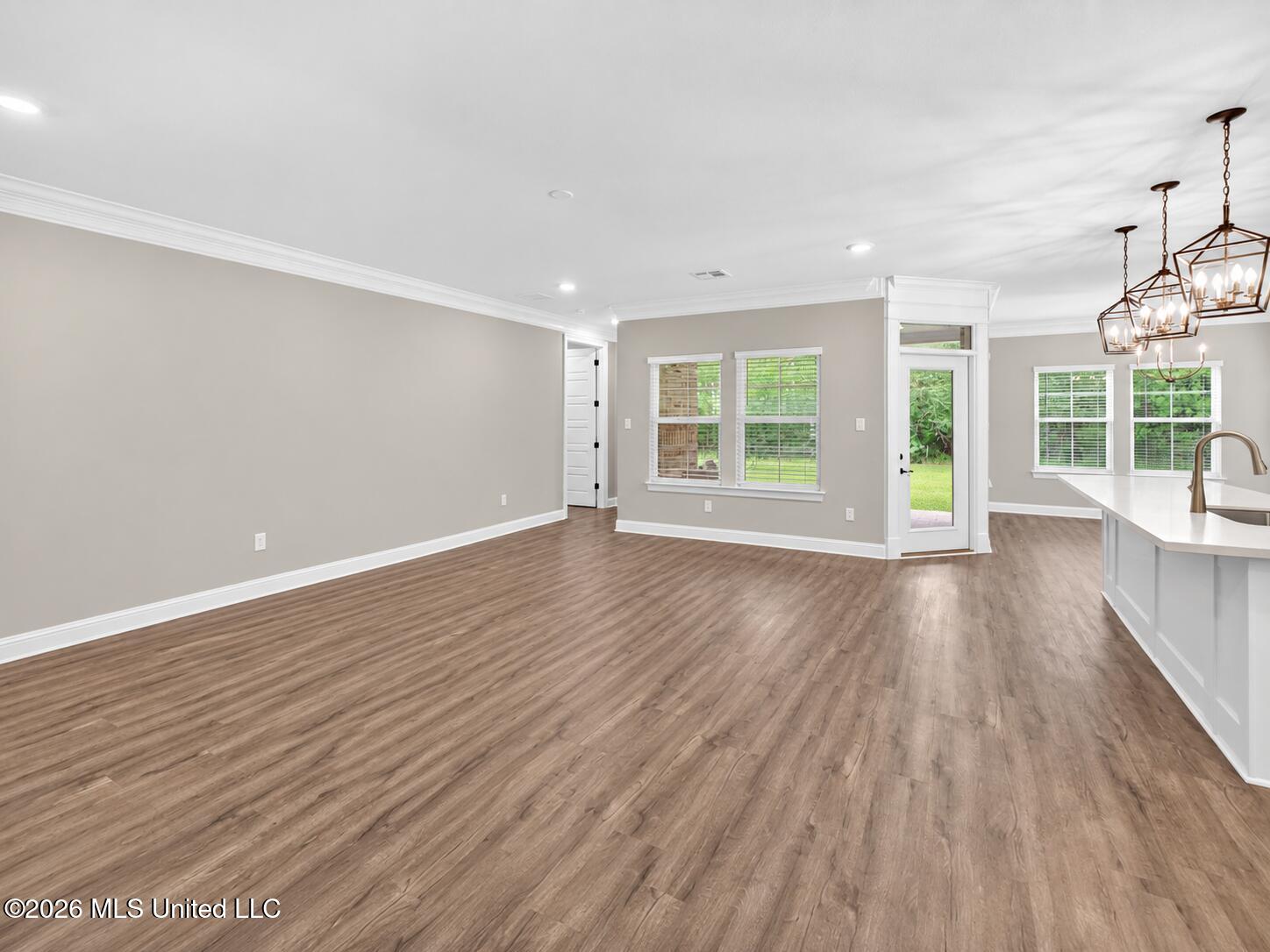 11021 Alphabet Road Property Photo 6