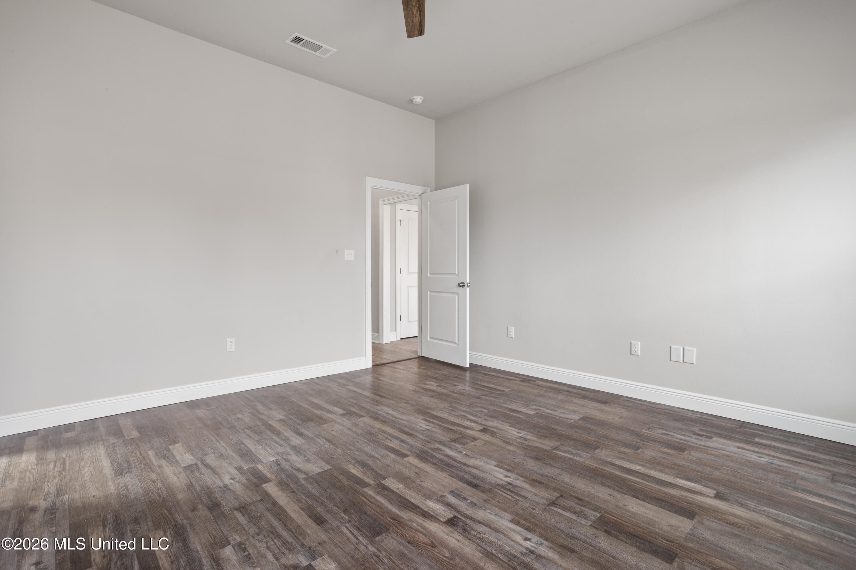 13244 River Bluff Drive Property Photo 29