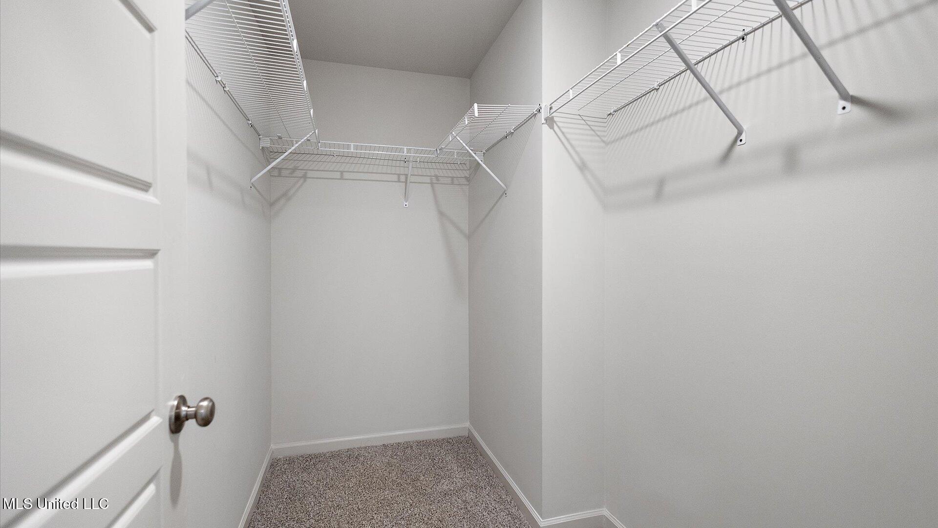 5018 Fox Glen Drive Property Photo 25