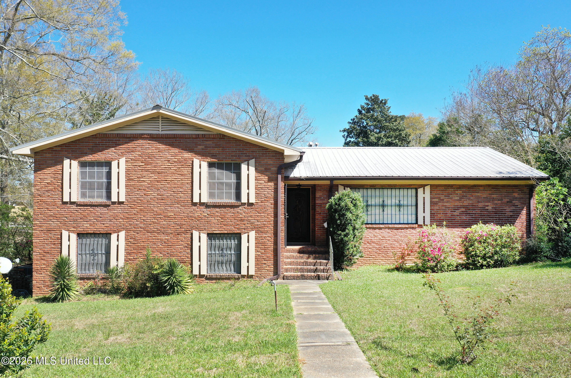 201 Sinclair Street Property Photo 1