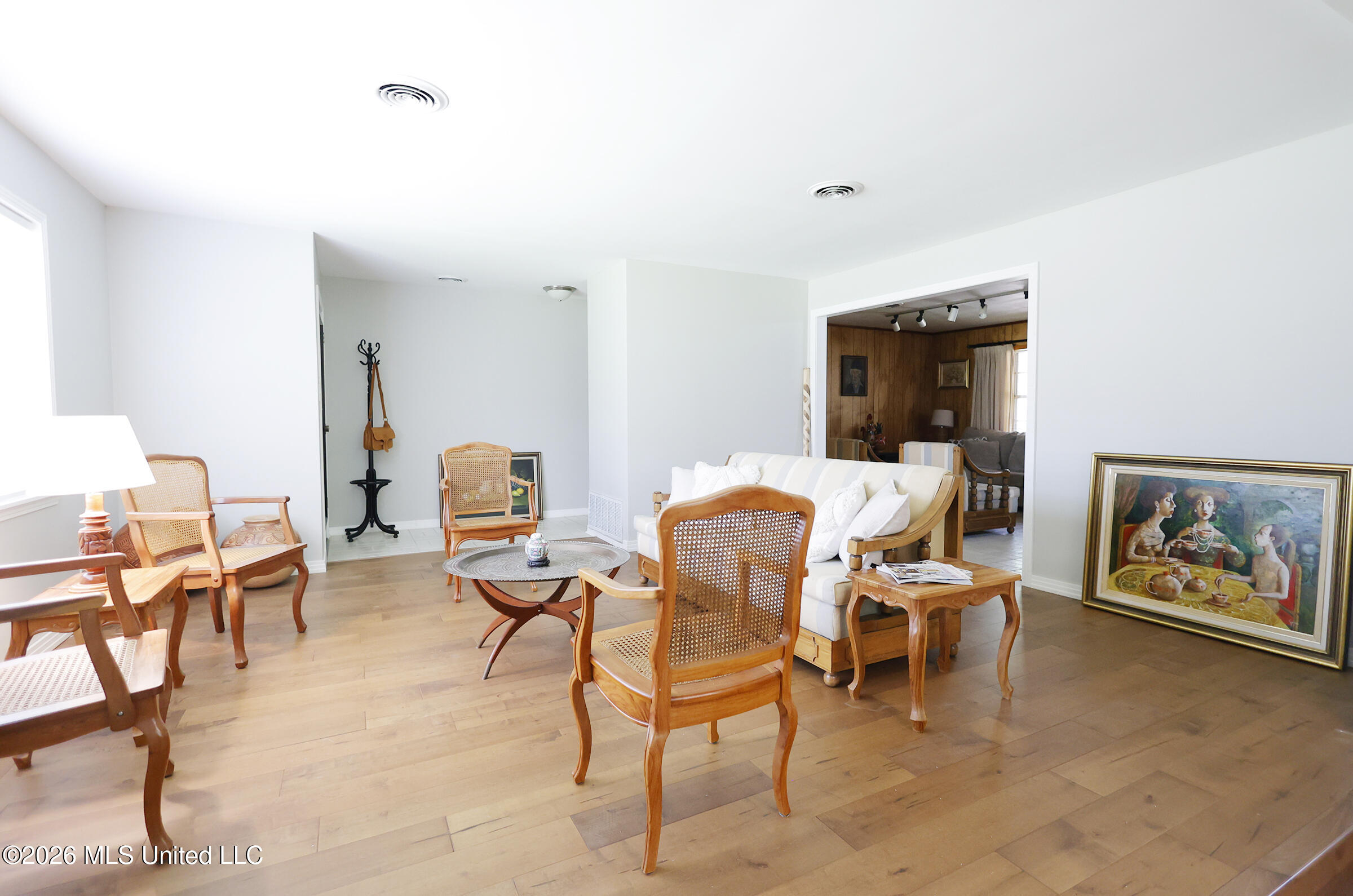 201 Sinclair Street Property Photo 6