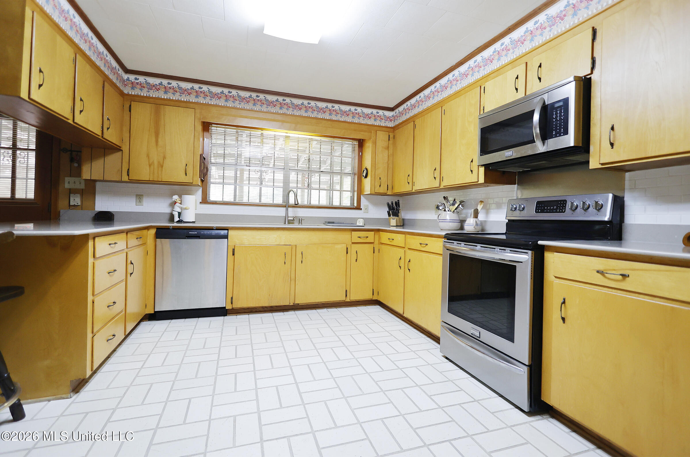 201 Sinclair Street Property Photo 10