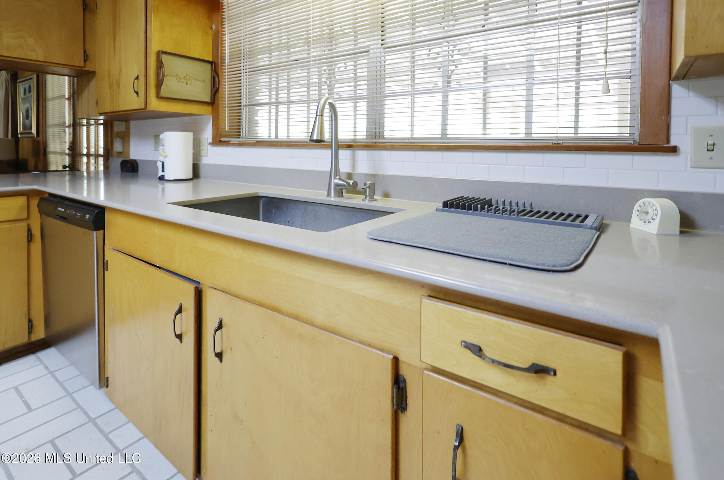 201 Sinclair Street Property Photo 15