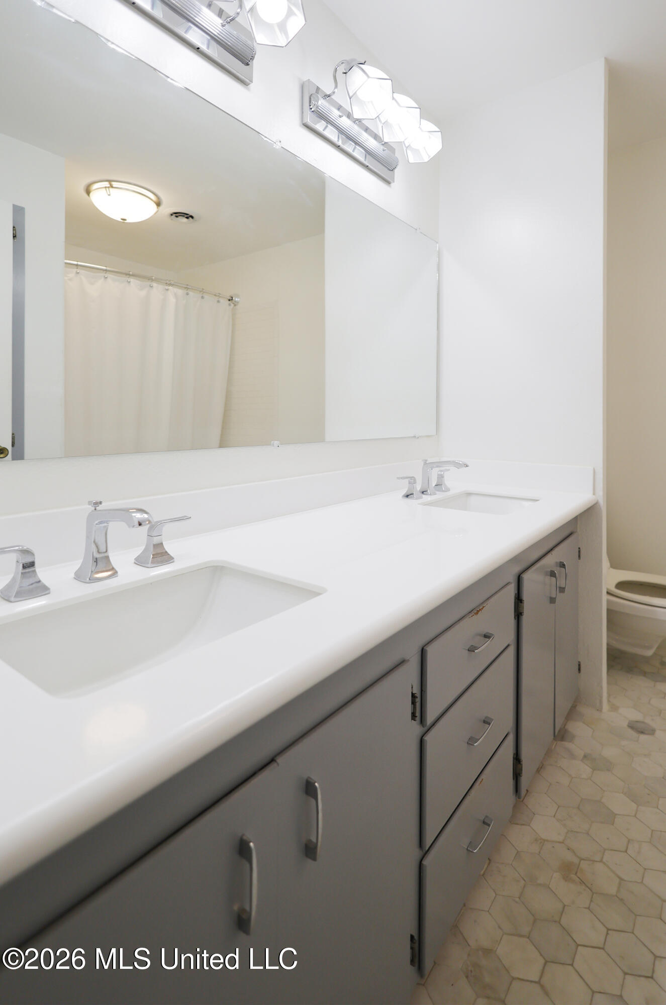 201 Sinclair Street Property Photo 29